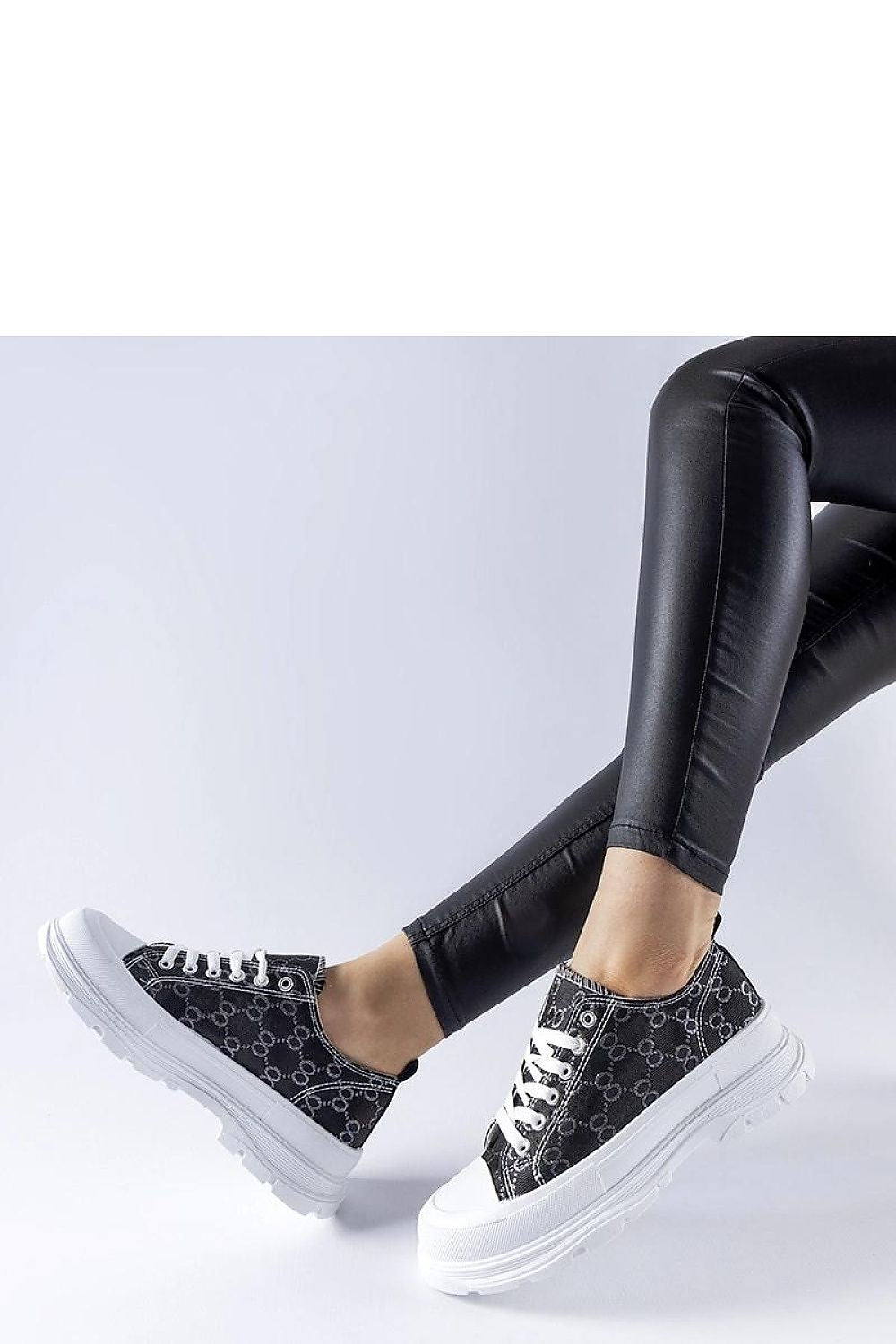 Baskets model 207611 Solea