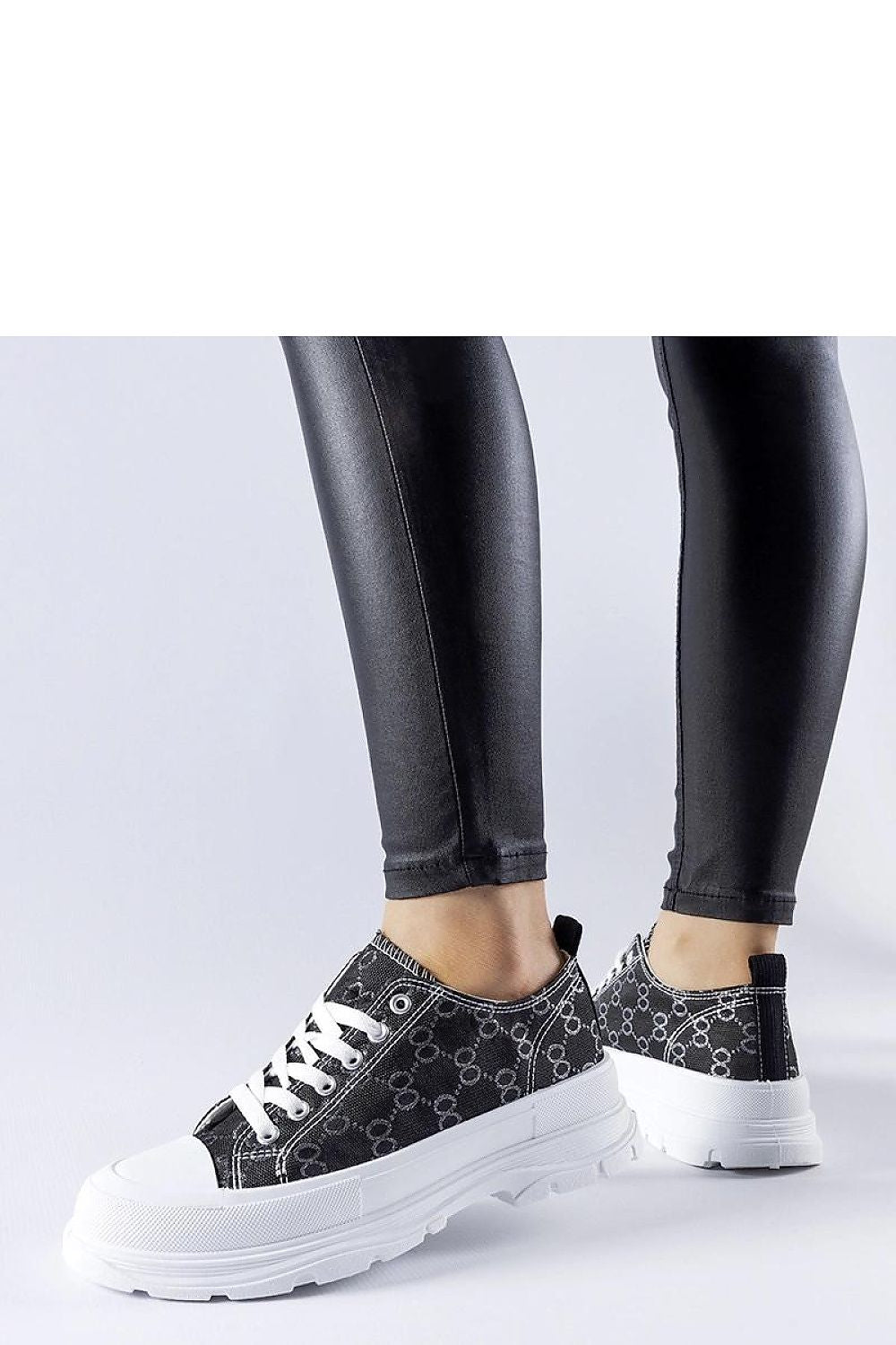 Baskets model 207611 Solea