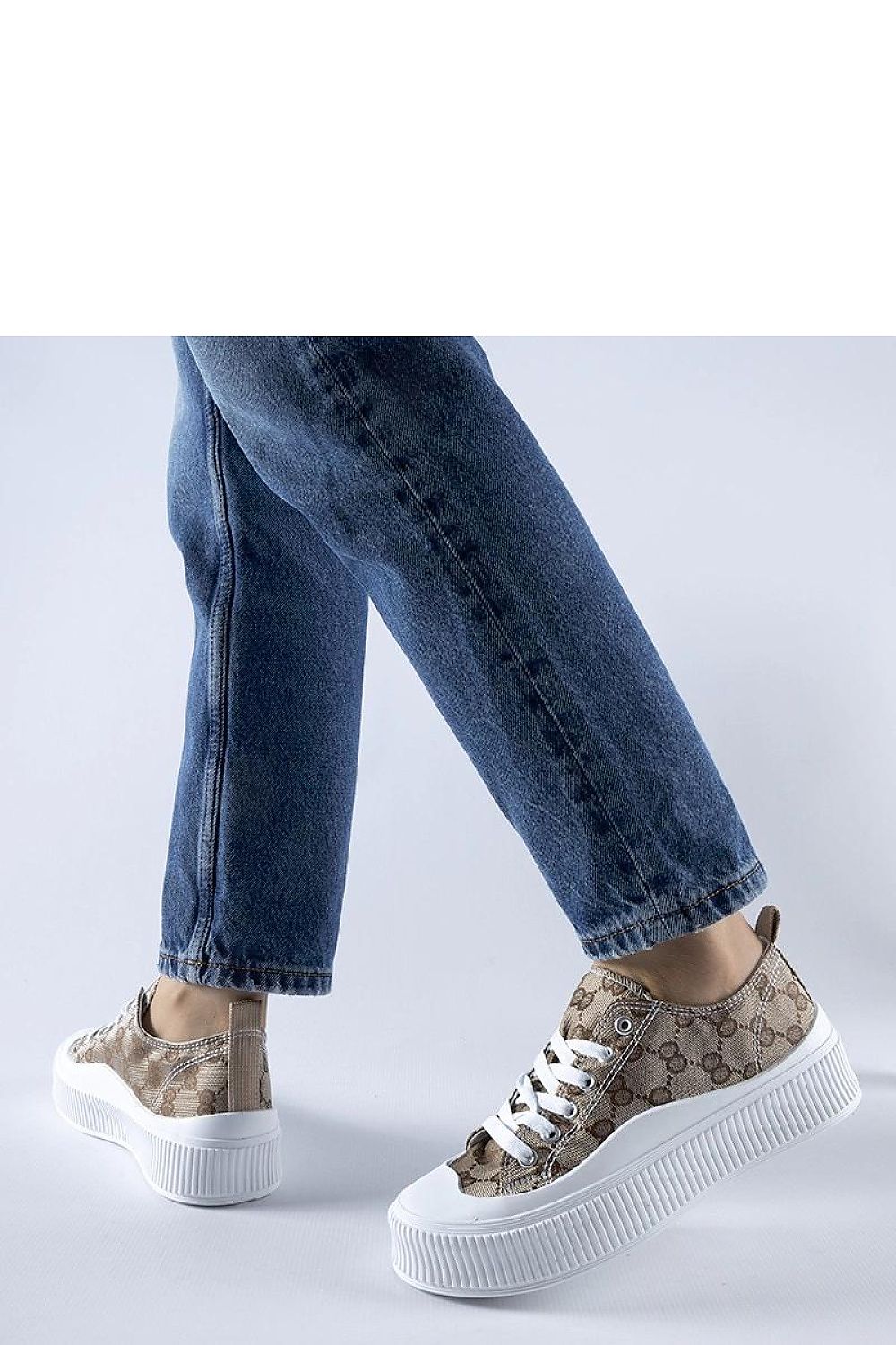 Baskets model 207615 Solea