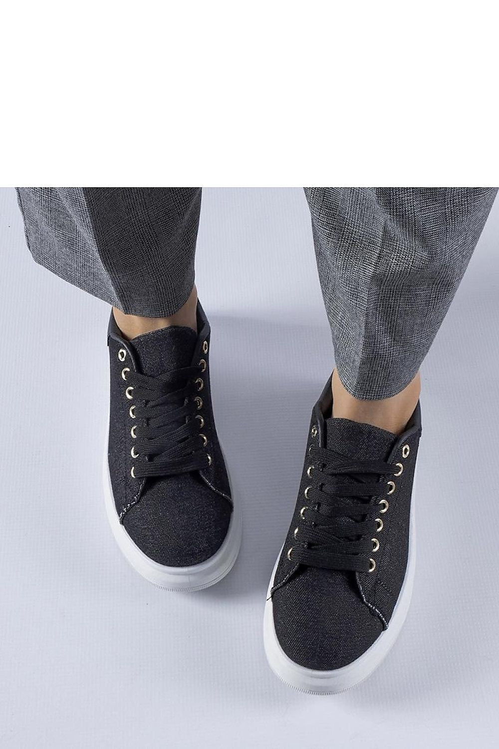 Baskets model 207618 Solea