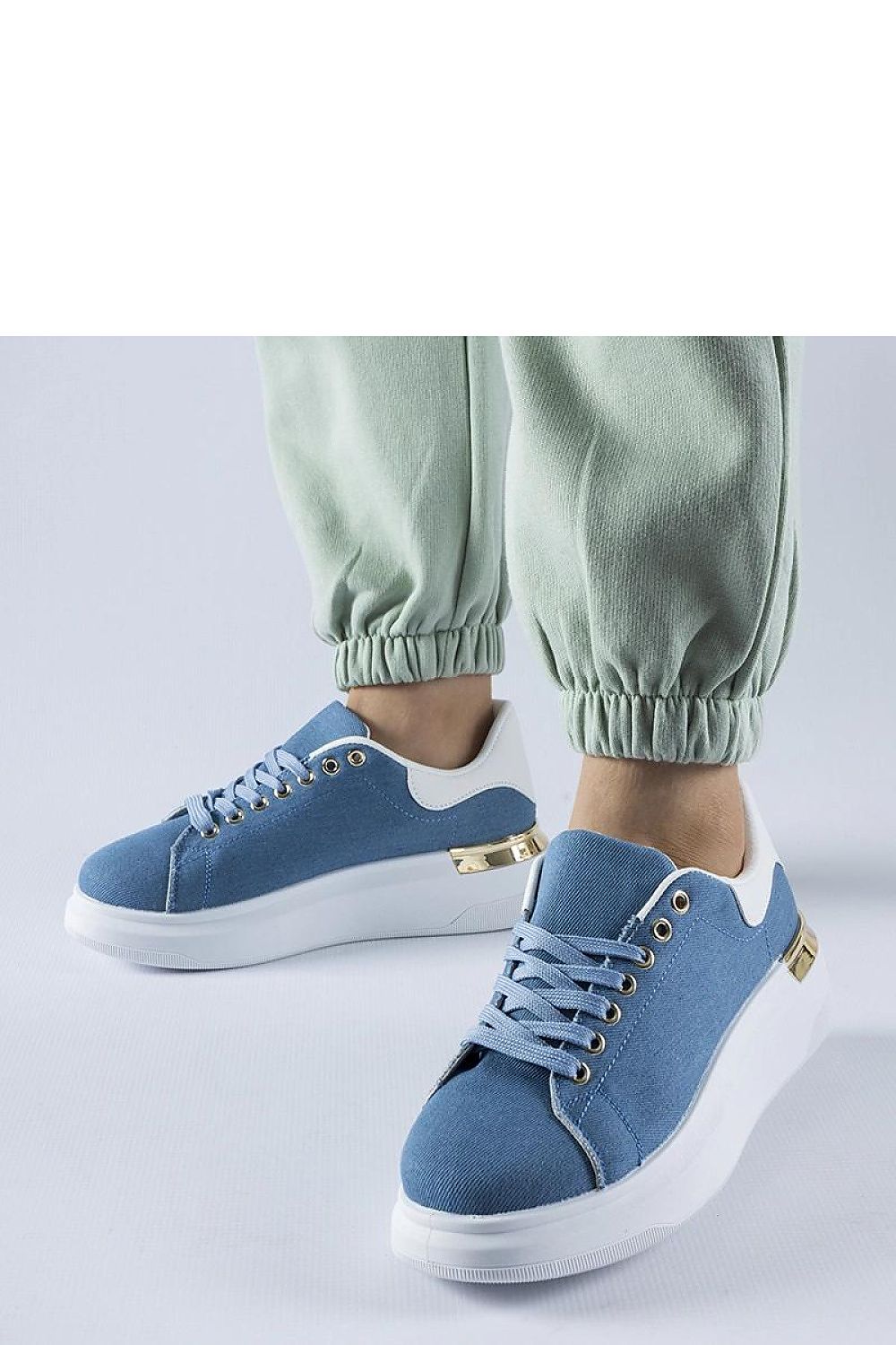 Baskets model 207619 Solea