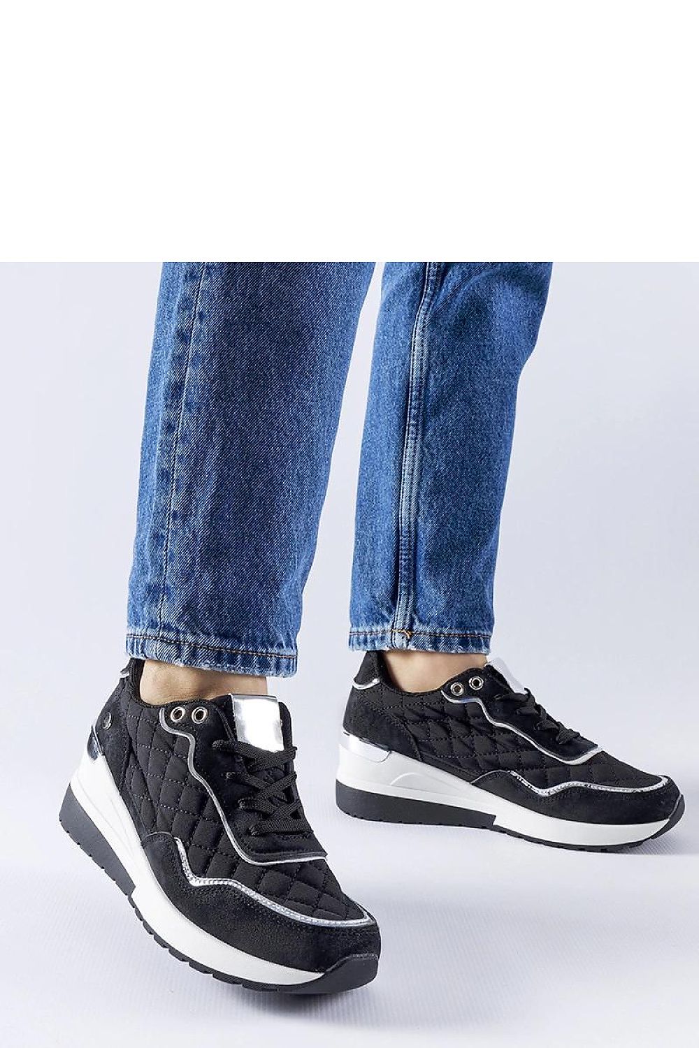 Baskets model 207620 Solea