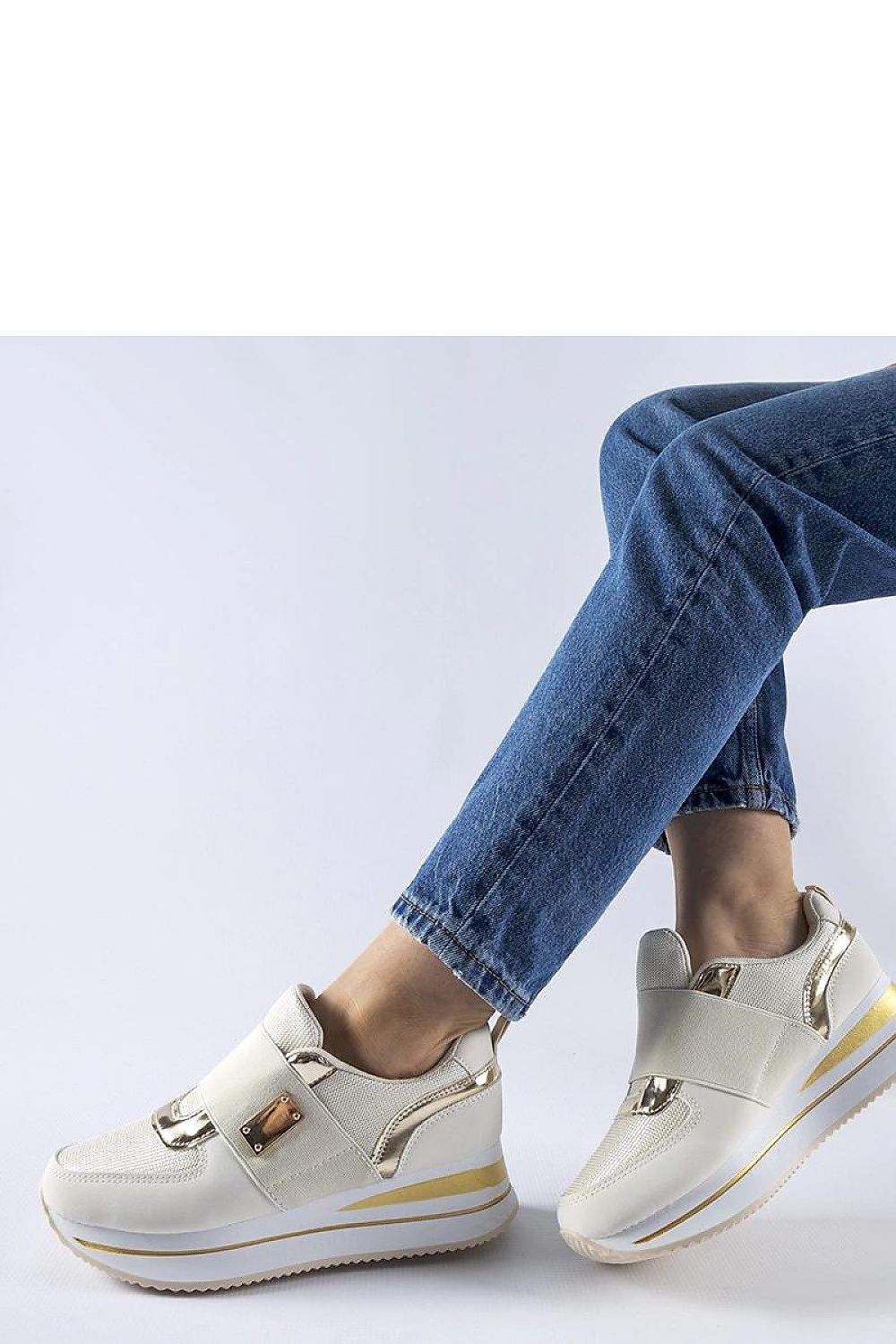 Baskets model 207623 Solea