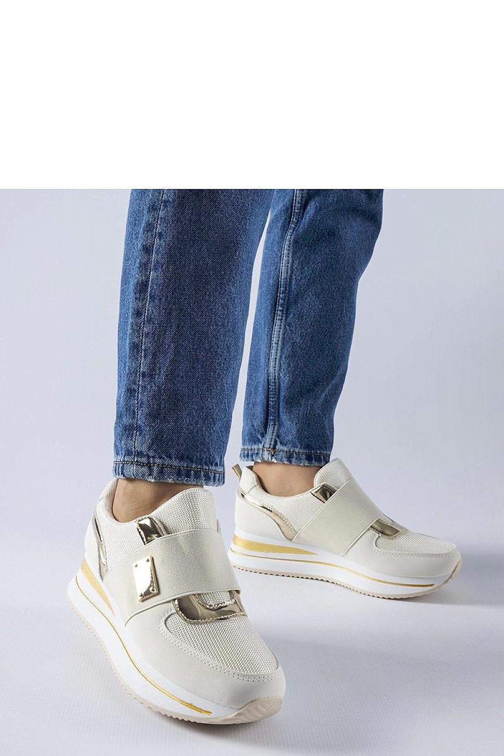 Baskets model 207623 Solea