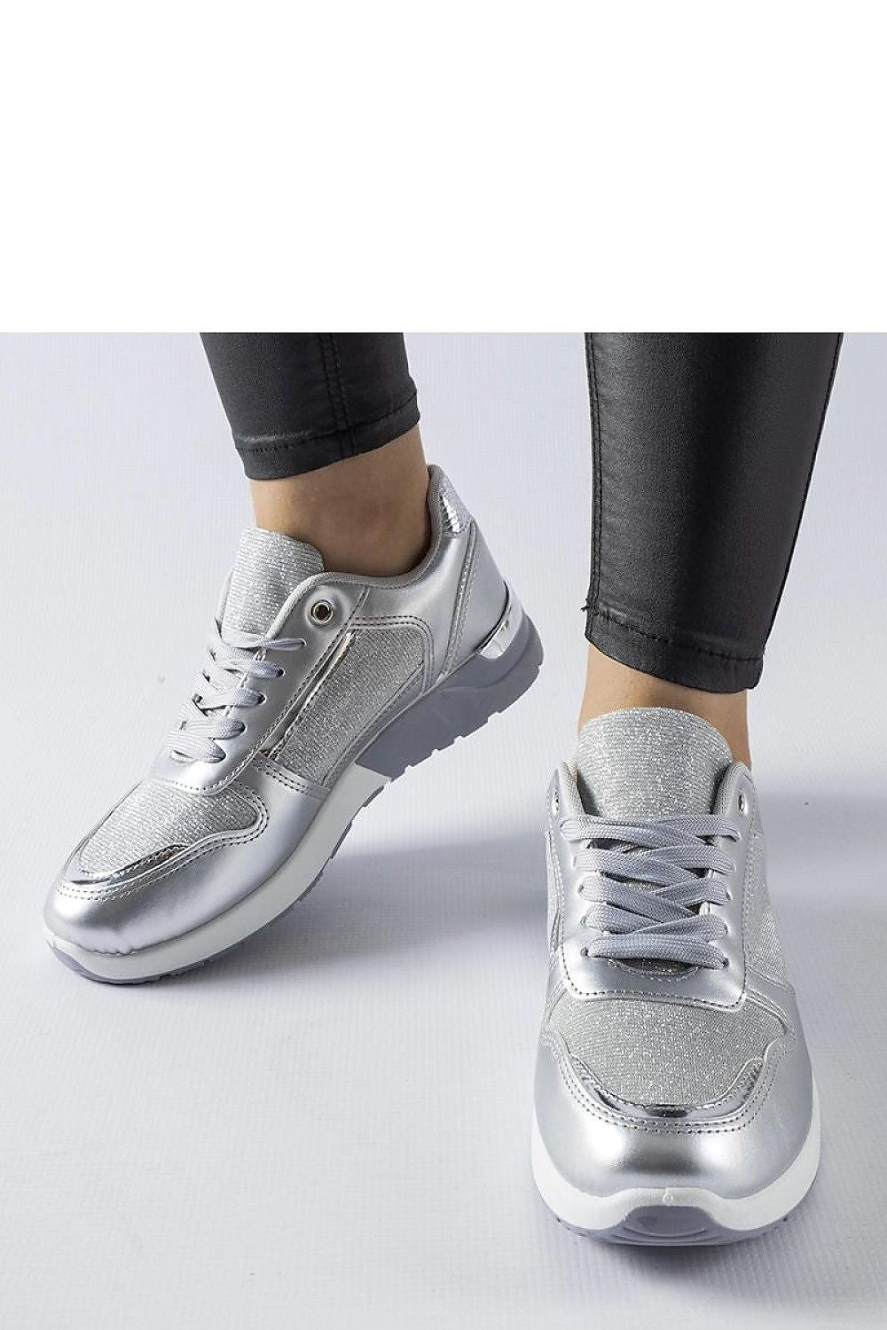 Baskets model 207630 Solea