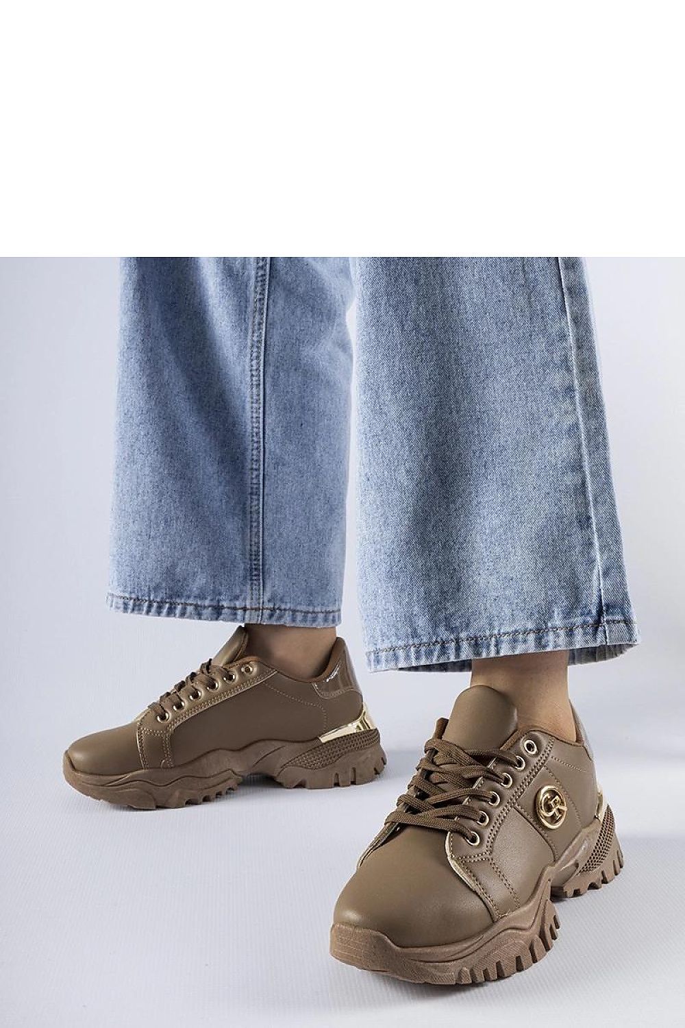 Baskets model 207635 Solea