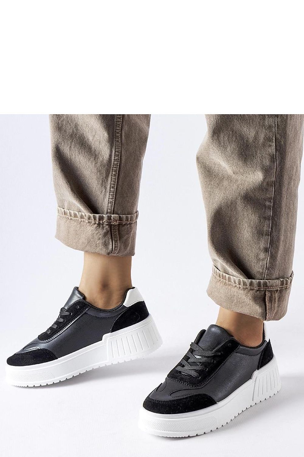 Baskets model 207701 Solea