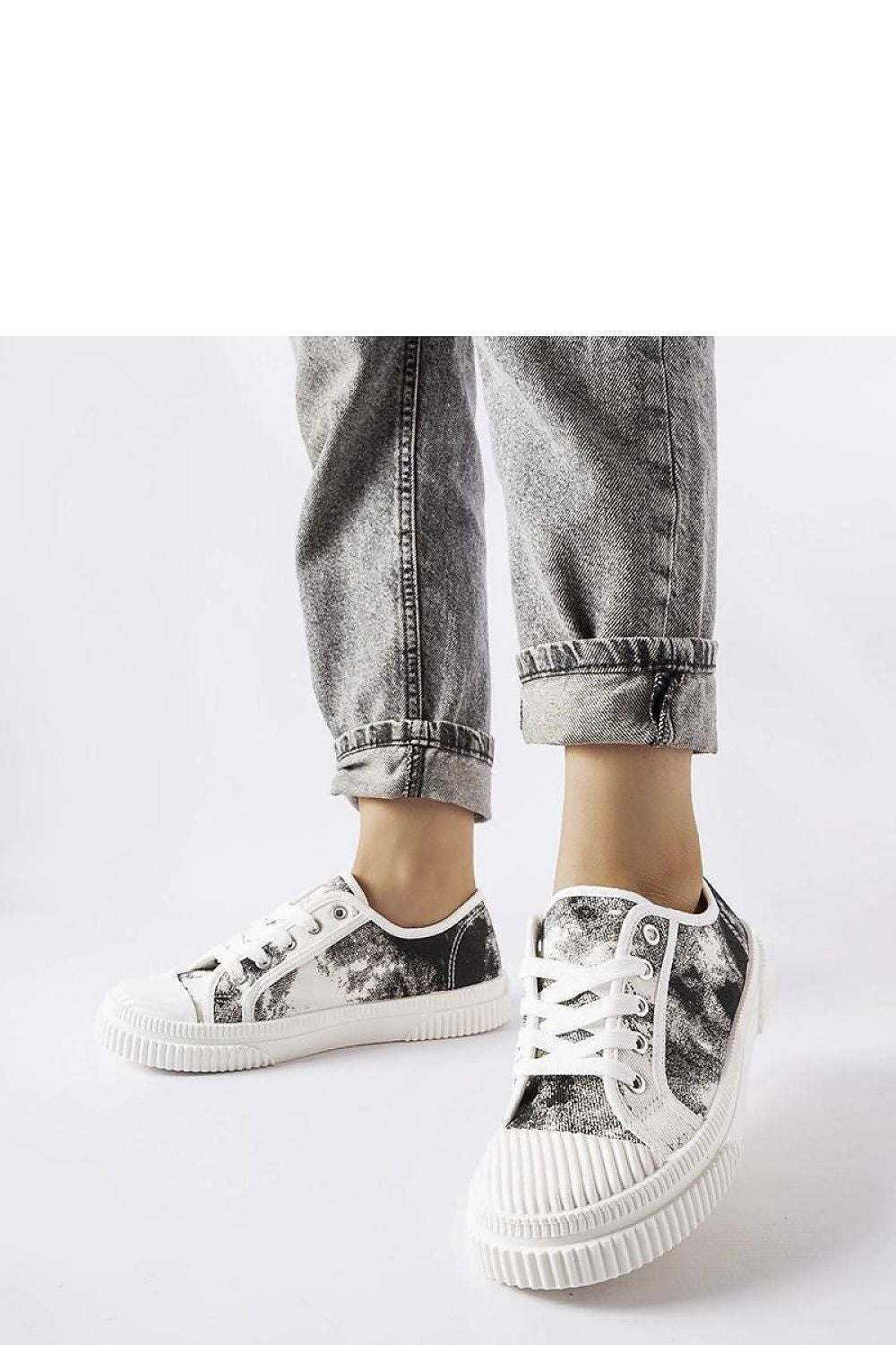 Baskets model 207709 Solea