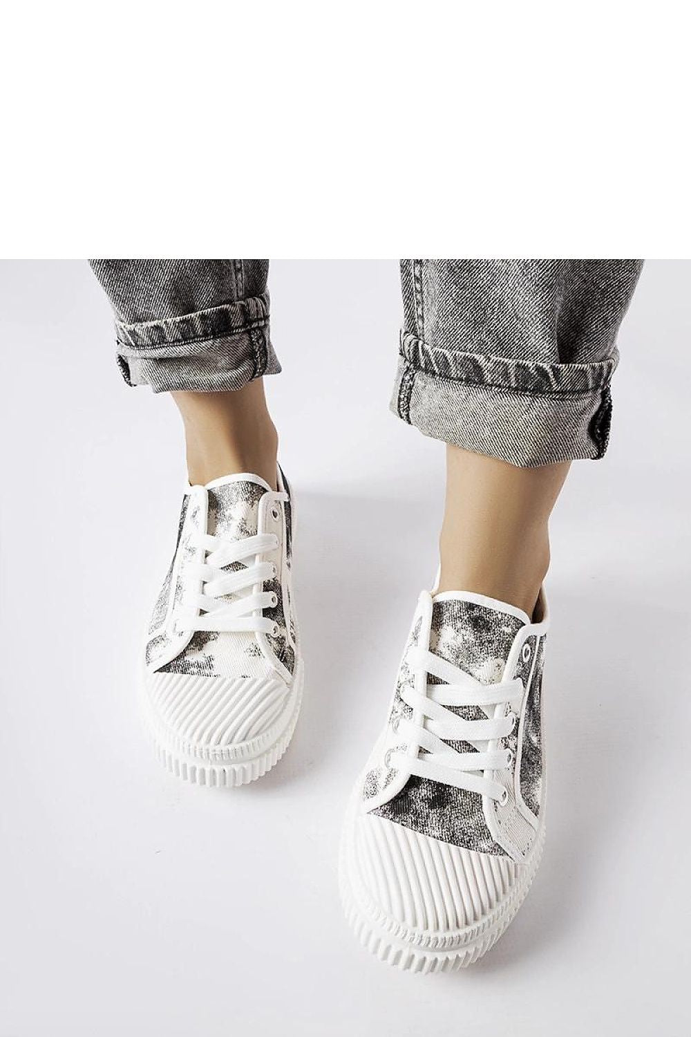 Baskets model 207709 Solea