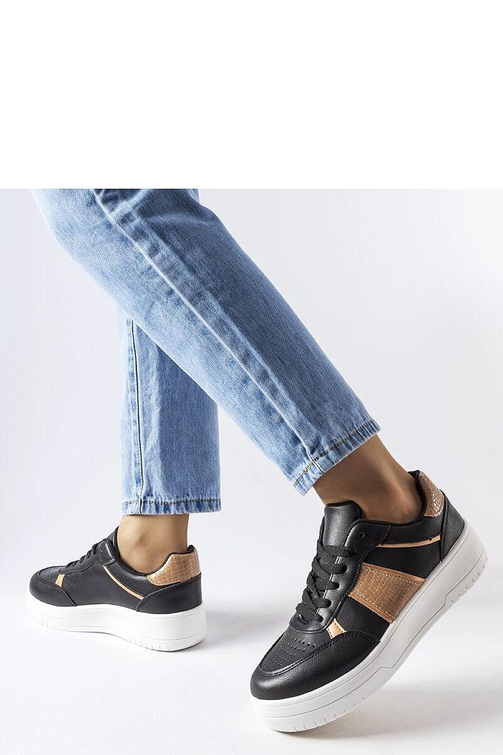 Baskets model 207745 Solea