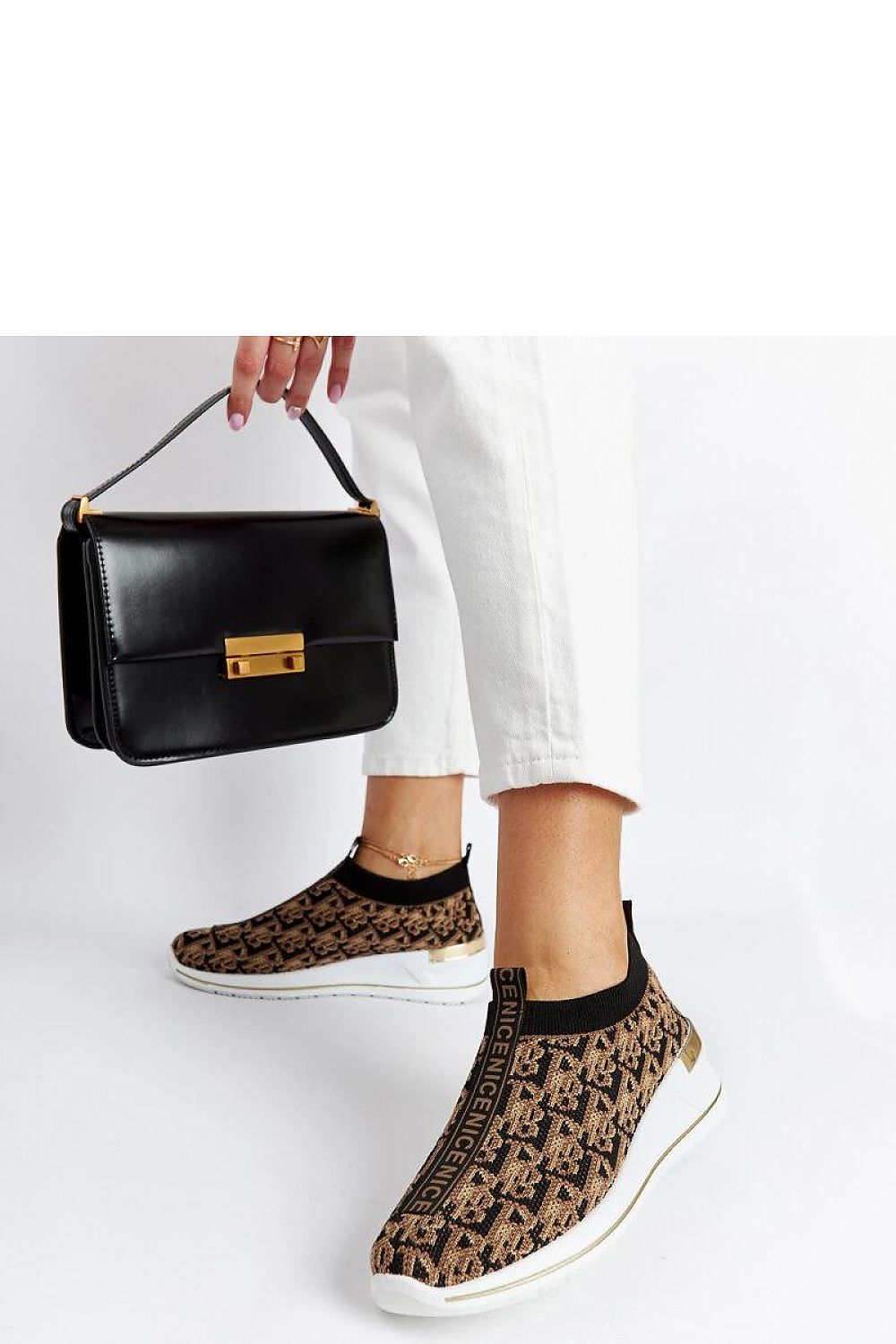 Baskets model 207749 Solea