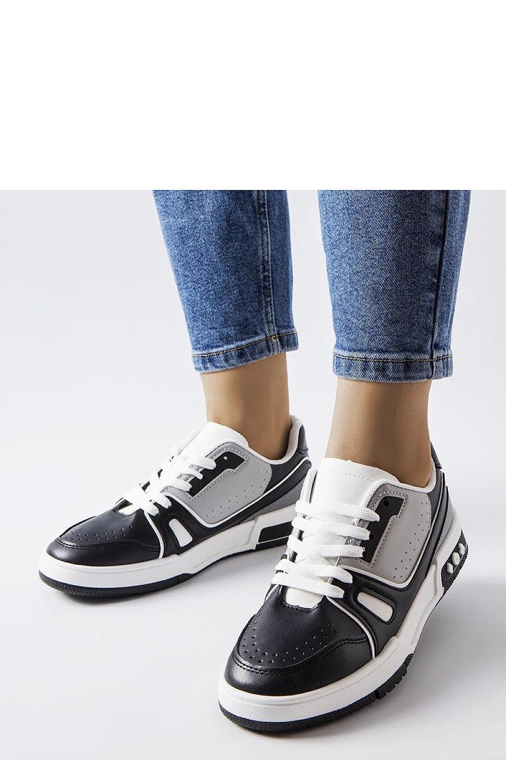 Baskets model 207770 Solea