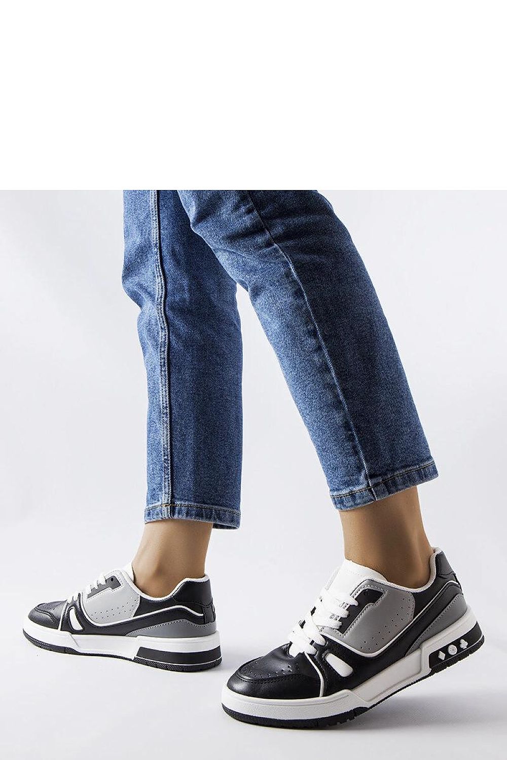 Baskets model 207770 Solea