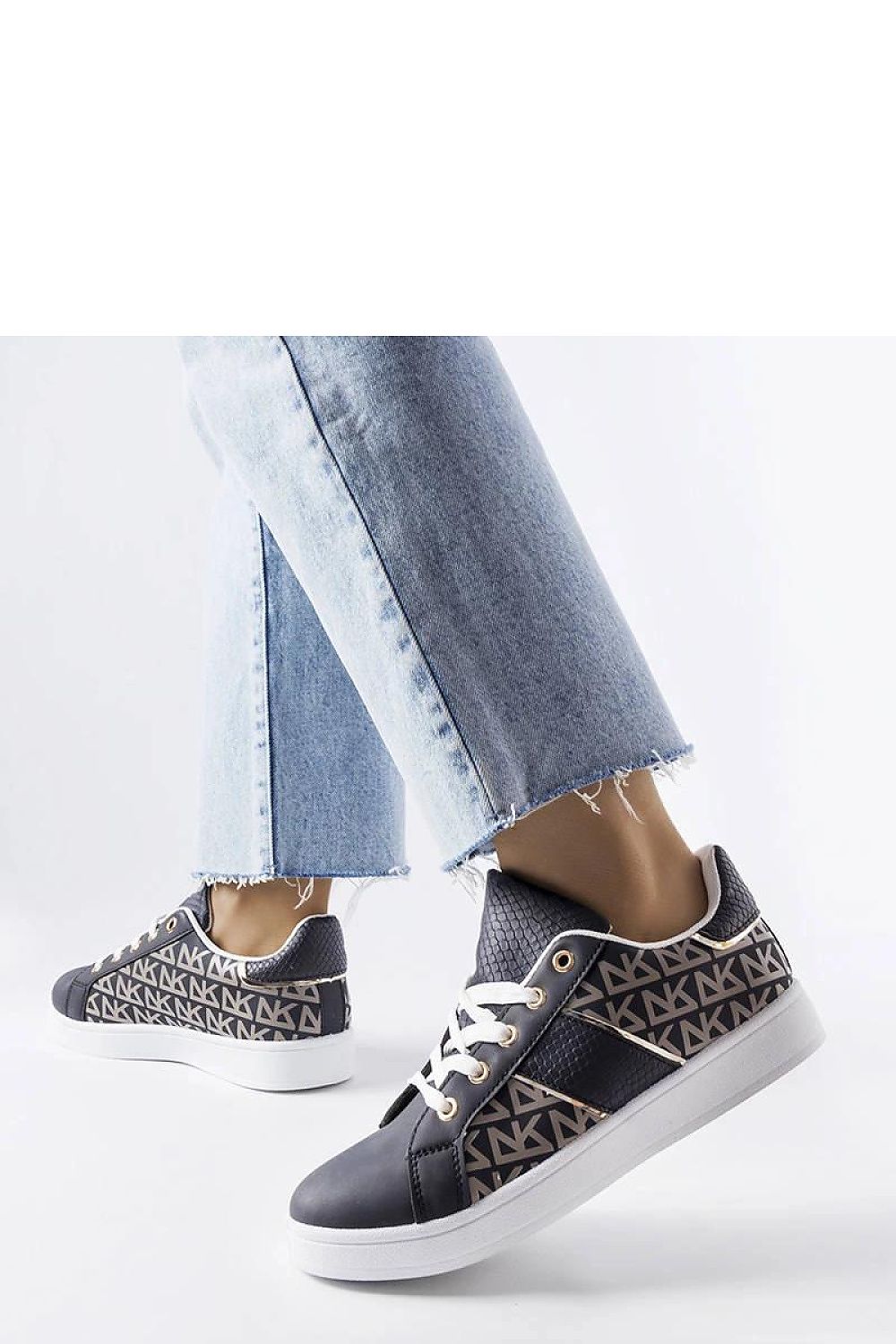 Baskets model 207863 Solea