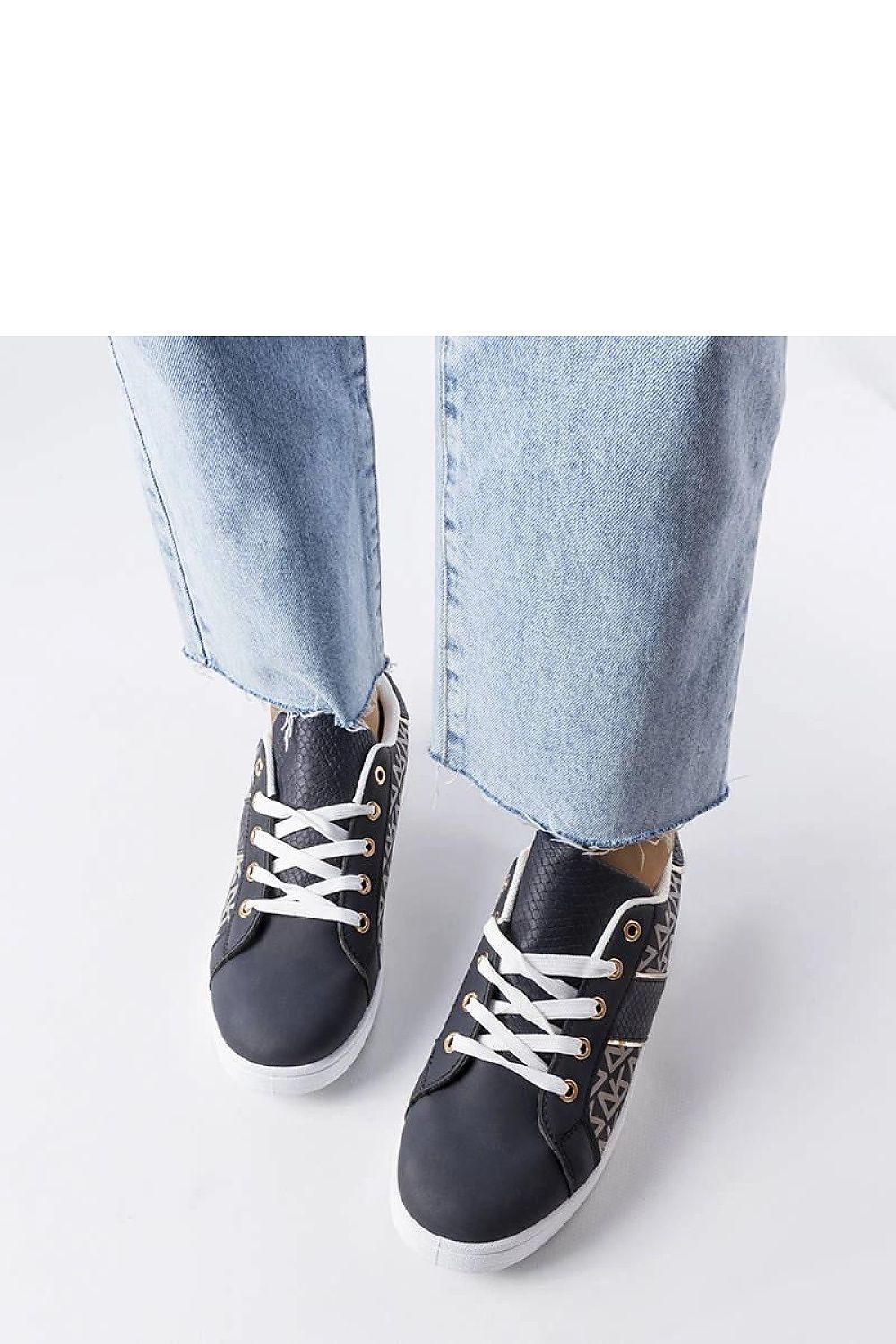 Baskets model 207863 Solea