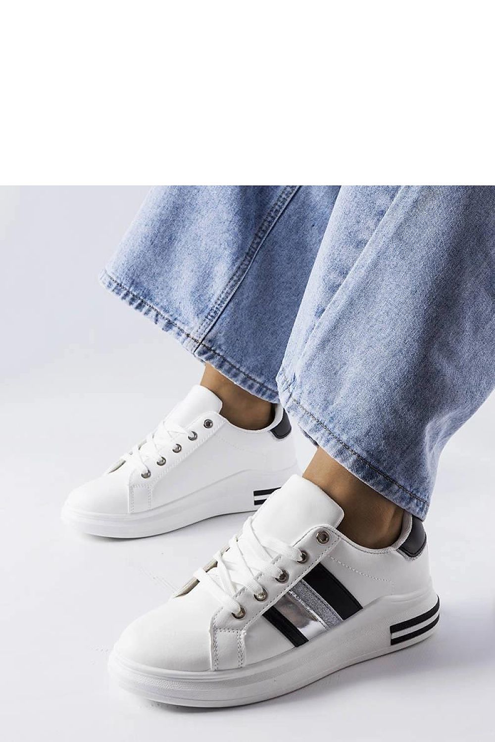 Baskets model 207879 Solea