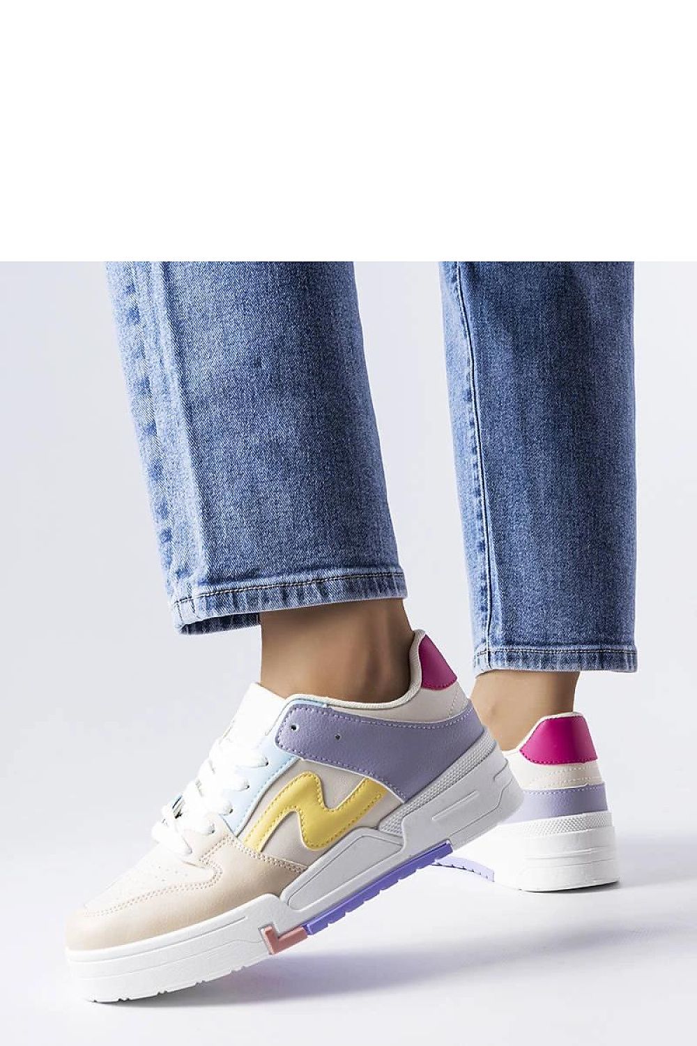 Baskets model 207908 Solea