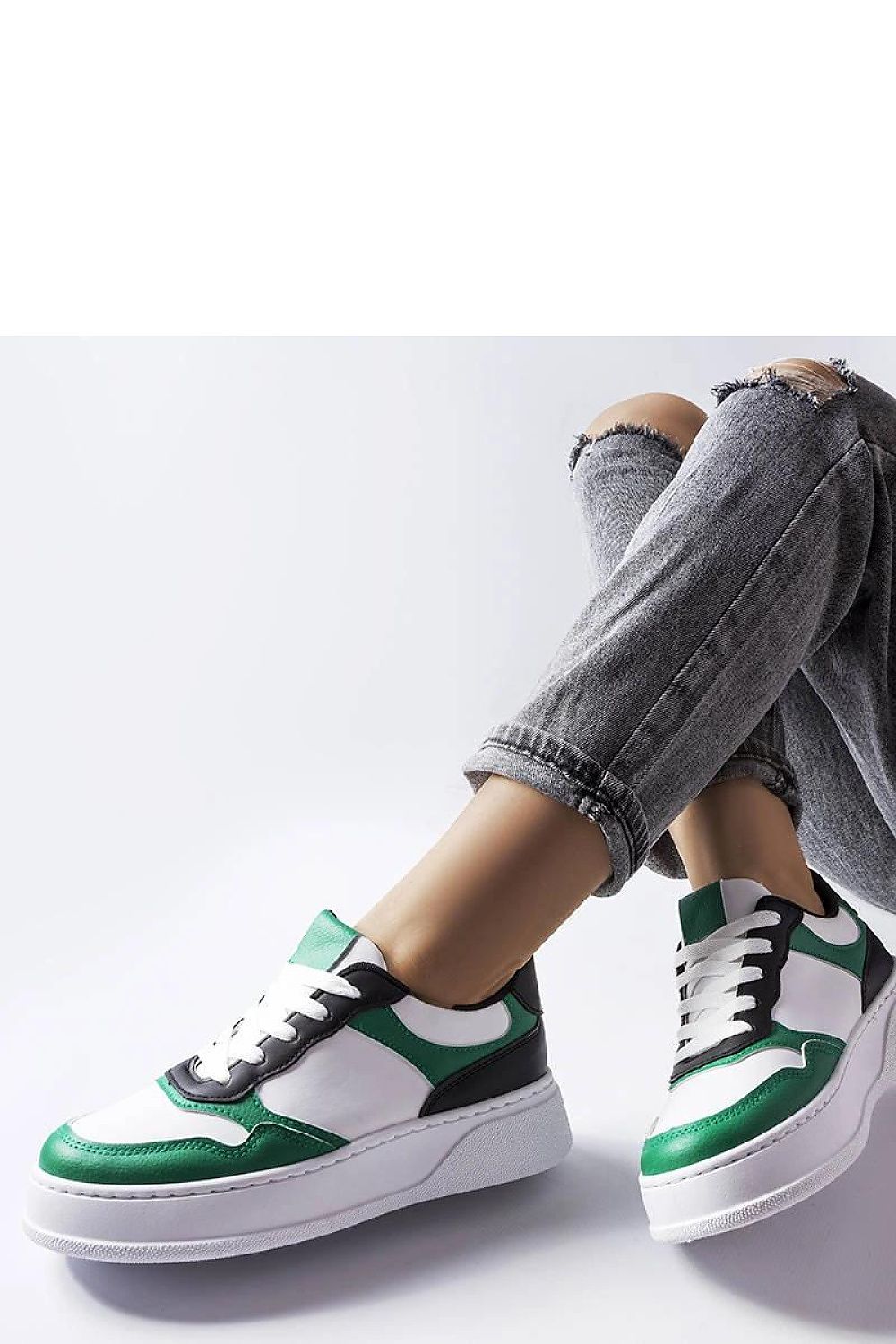 Baskets model 207921 Solea