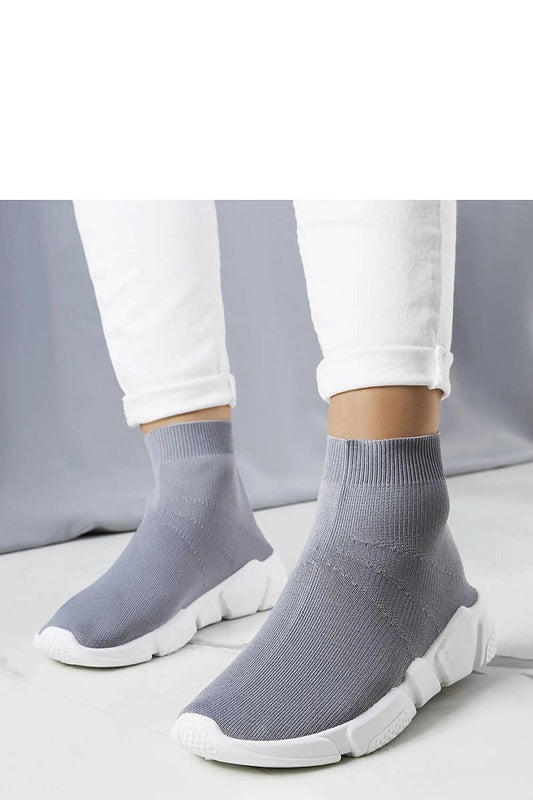 Baskets model 207962 Solea