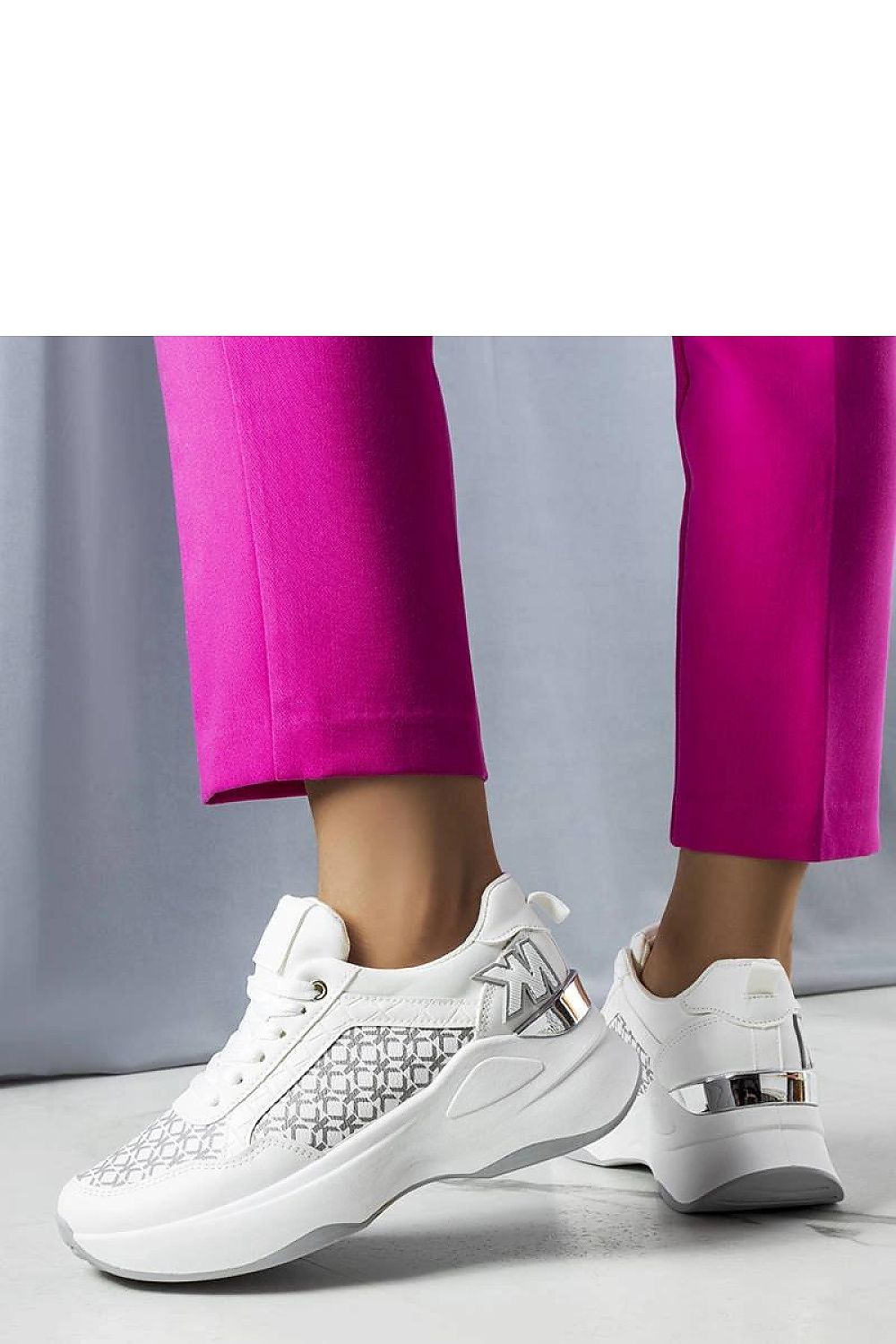 Baskets model 207975 Solea