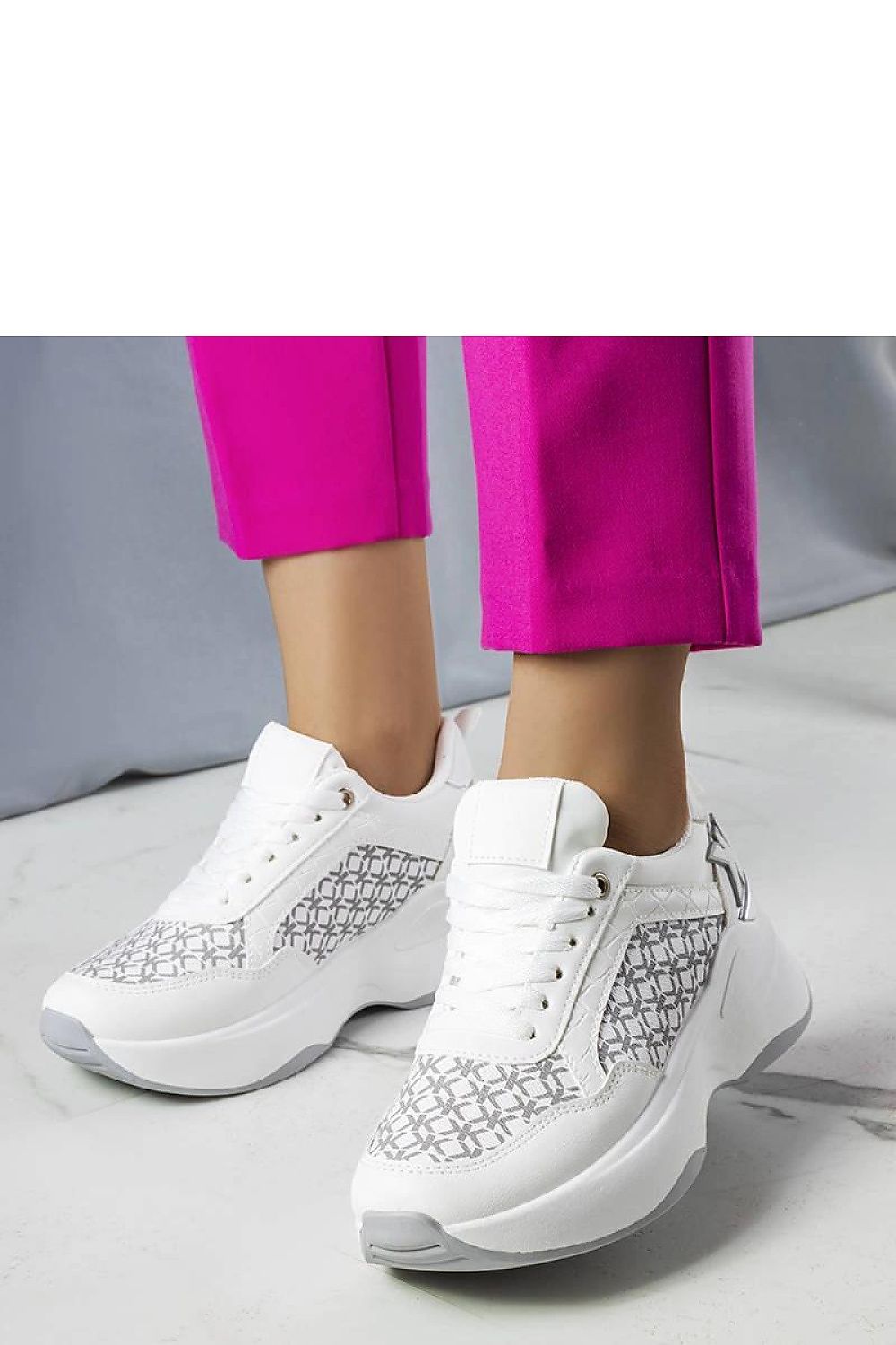 Baskets model 207975 Solea