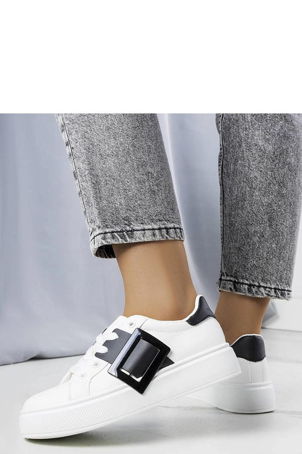 Baskets model 207977 Solea