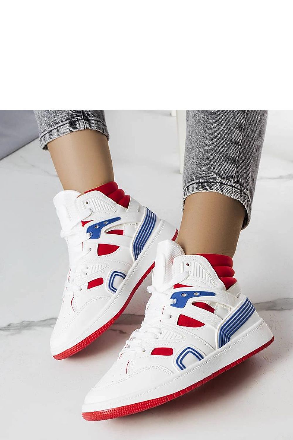 Baskets model 207979 Solea