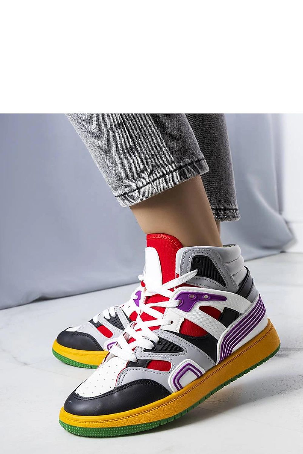 Baskets model 207980 Solea