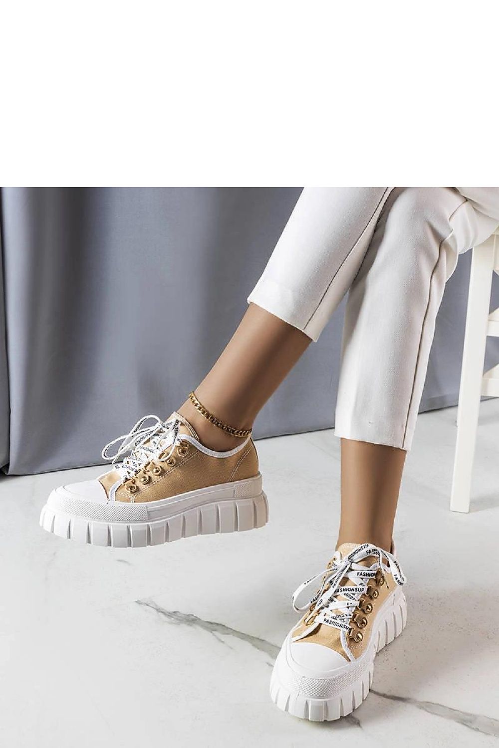 Baskets model 207986 Solea