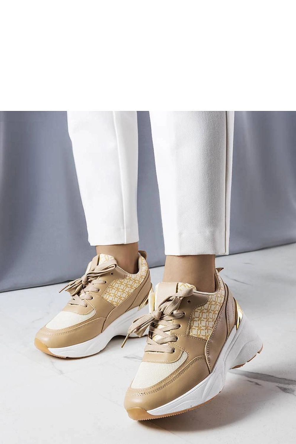 Baskets model 207988 Solea