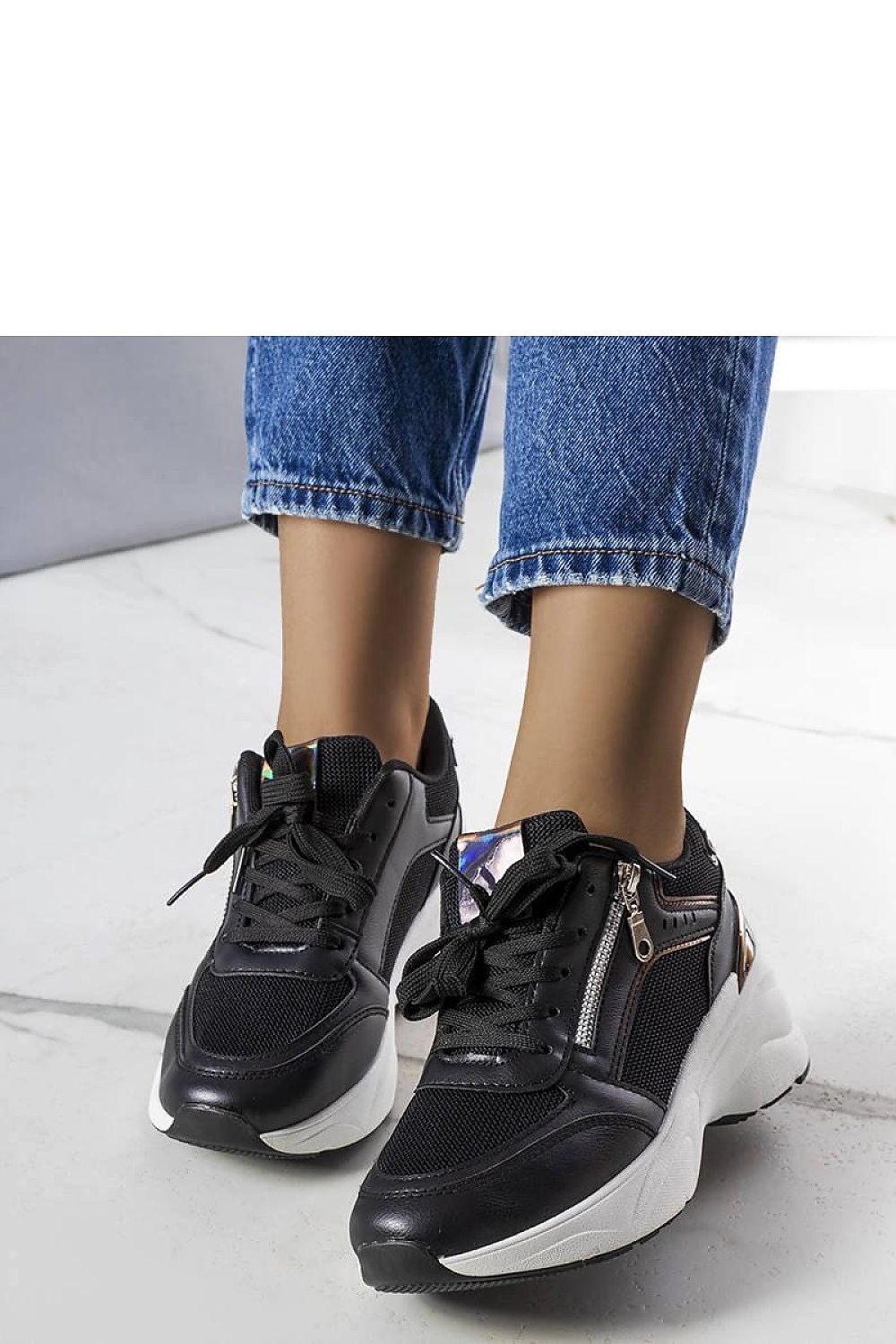 Baskets model 207989 Solea