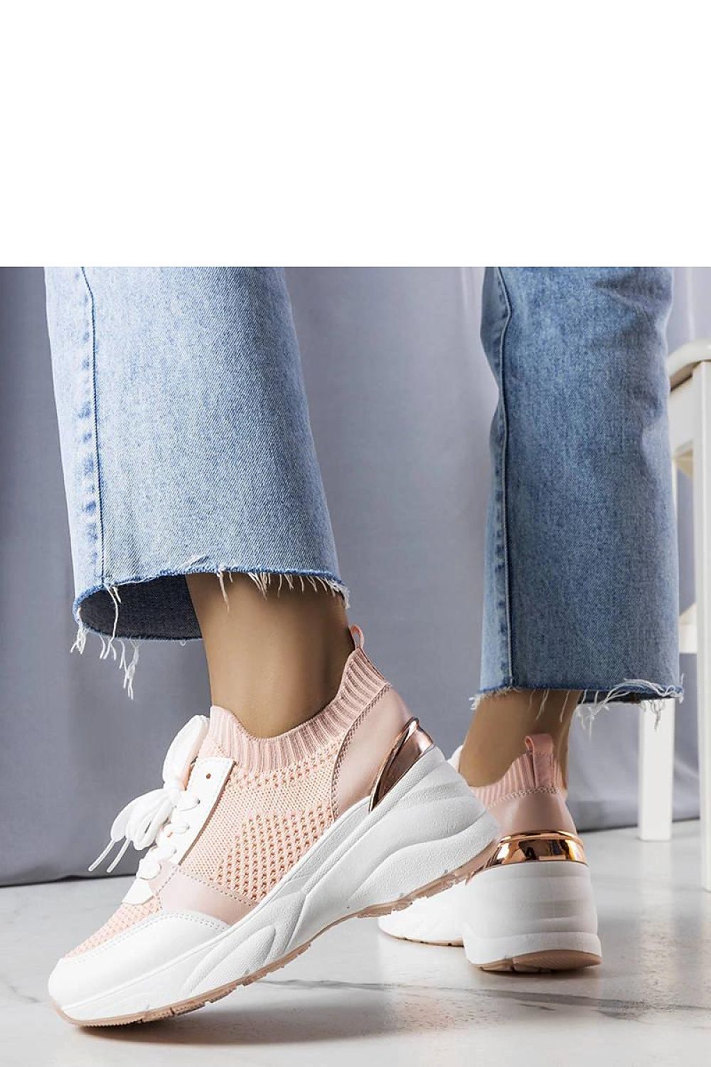 Baskets model 207992 Solea