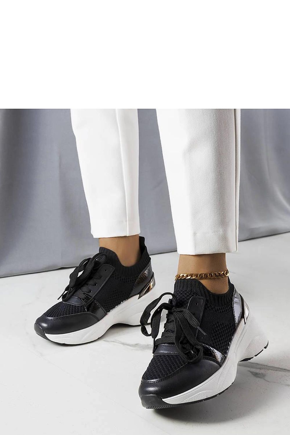 Baskets model 207993 Solea