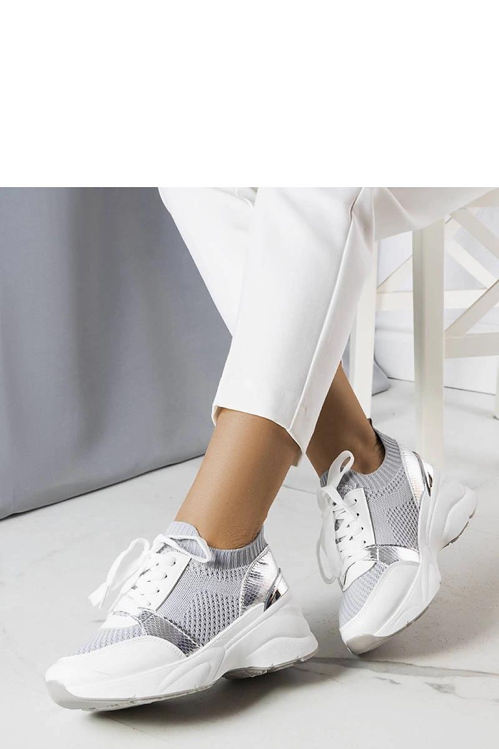 Baskets model 207995 Solea