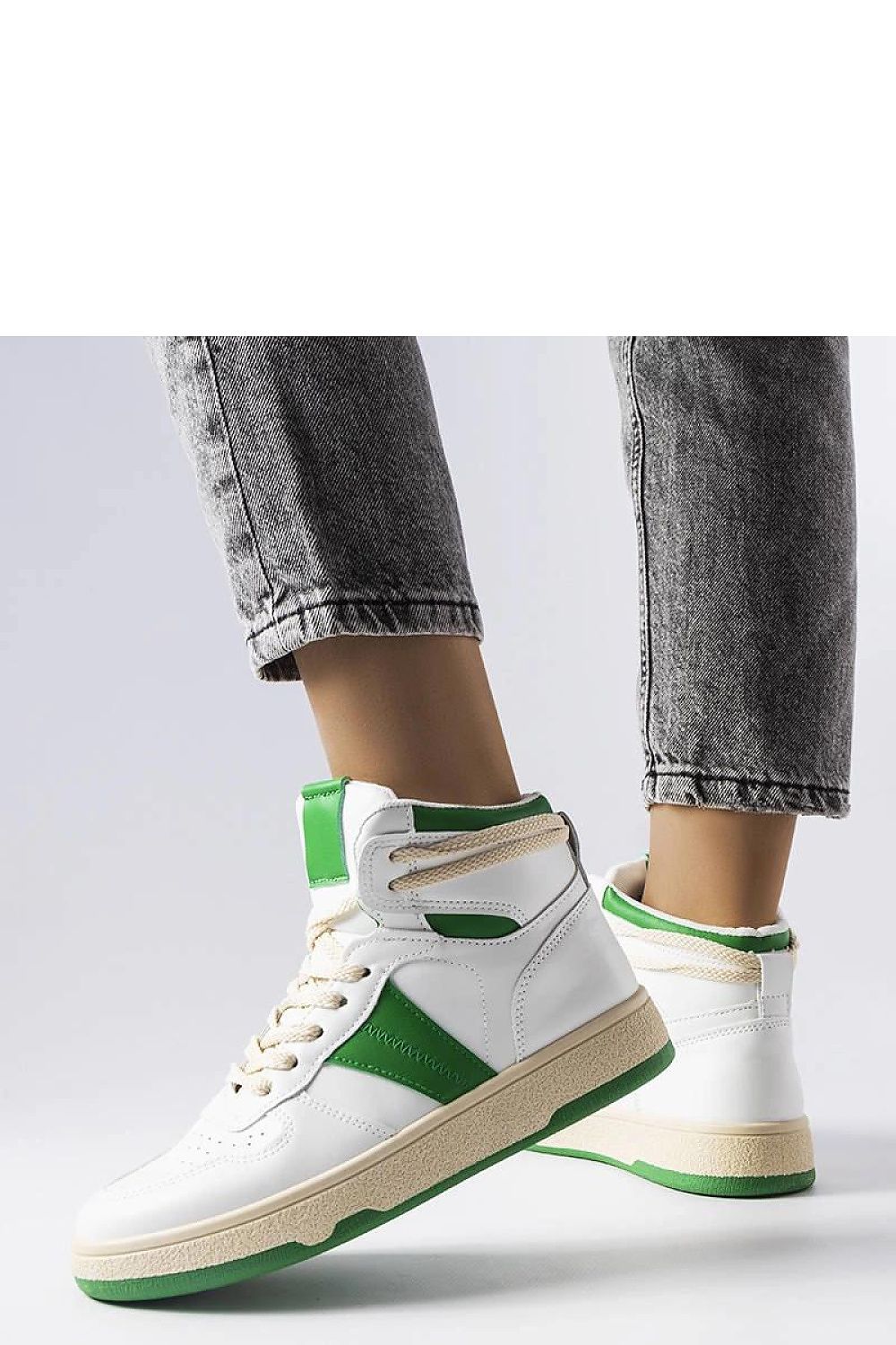 Baskets model 208010 Solea