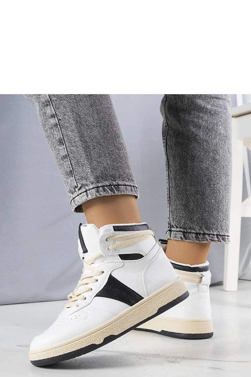 Baskets model 208011 Solea