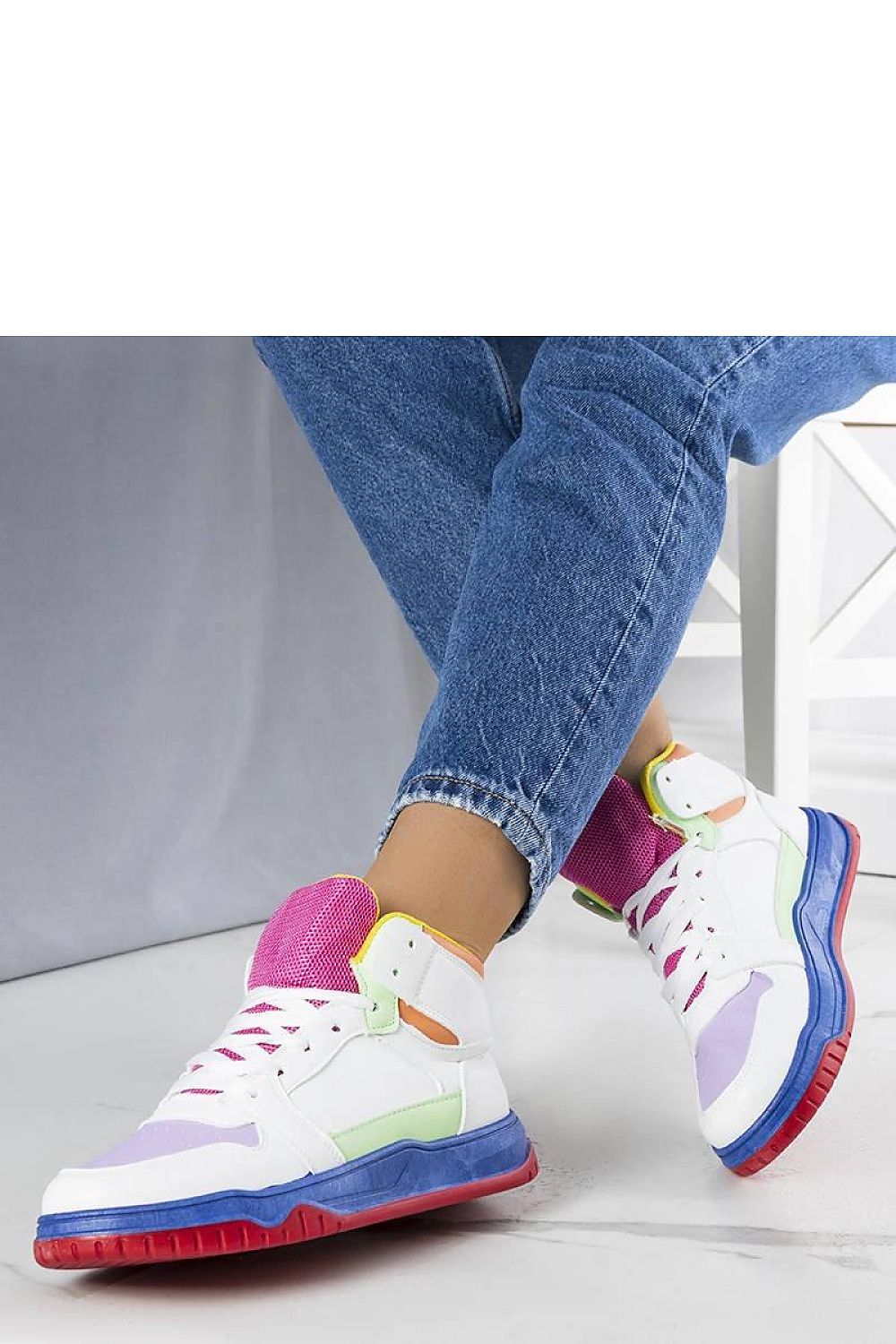 Baskets model 208017 Solea