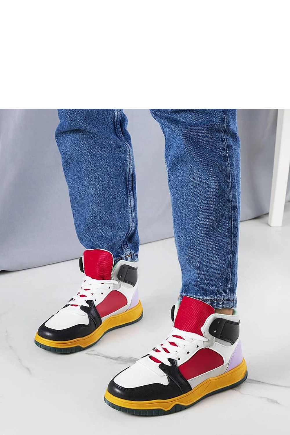 Baskets model 208019 Solea