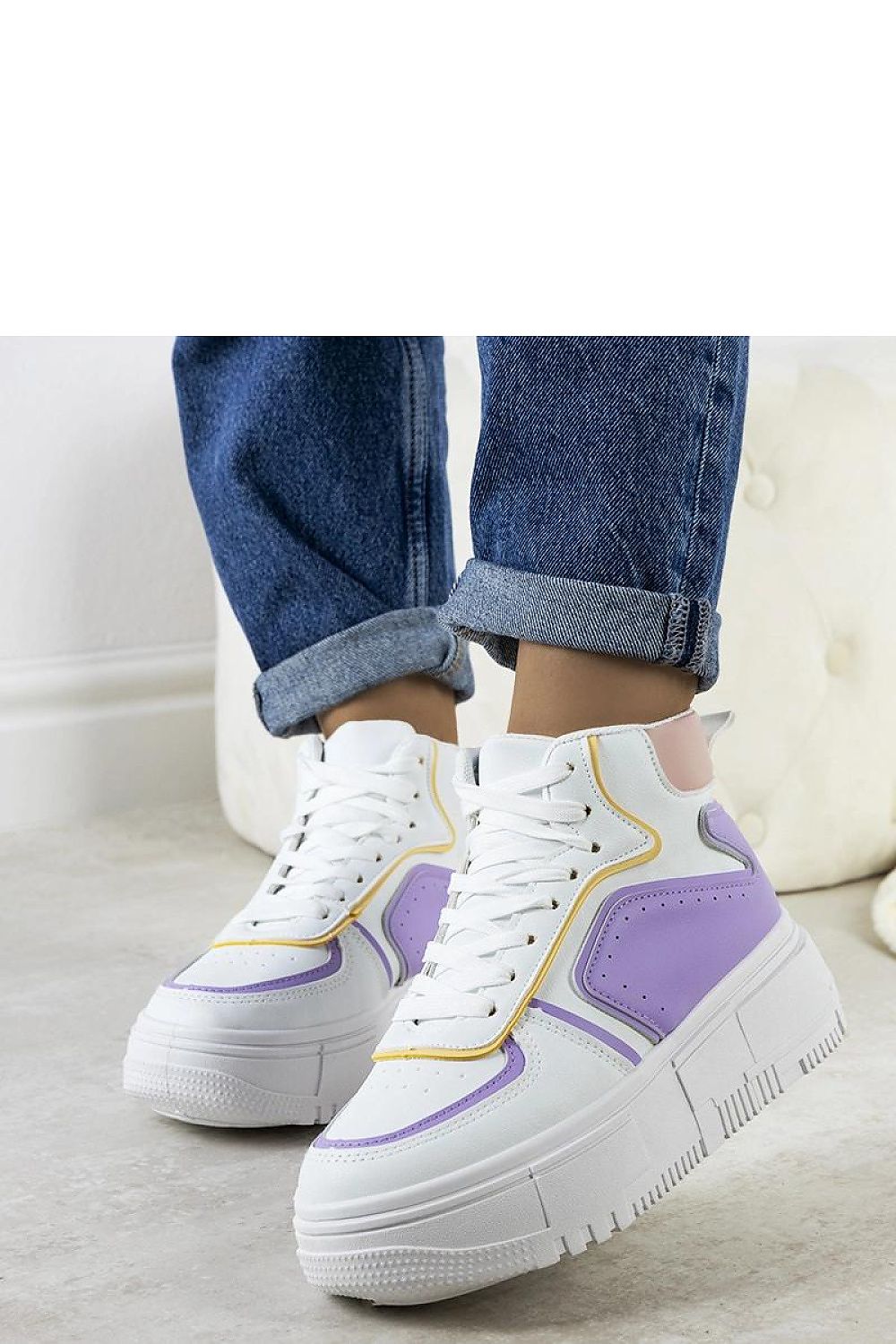 Baskets model 208025 Solea