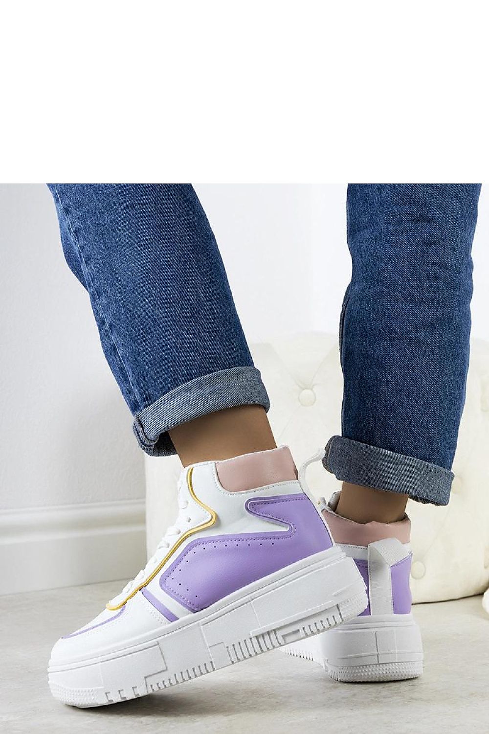 Baskets model 208025 Solea