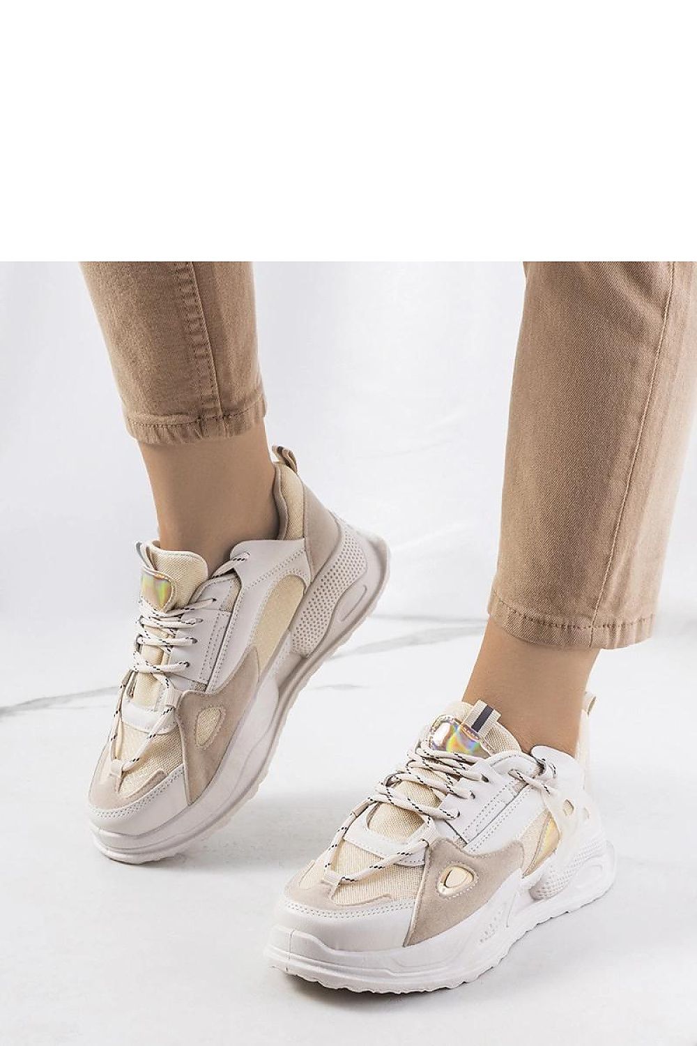 Baskets model 208030 Solea