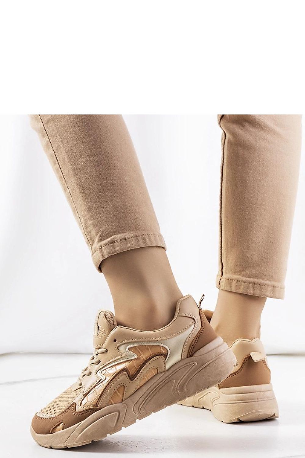 Baskets model 208032 Solea