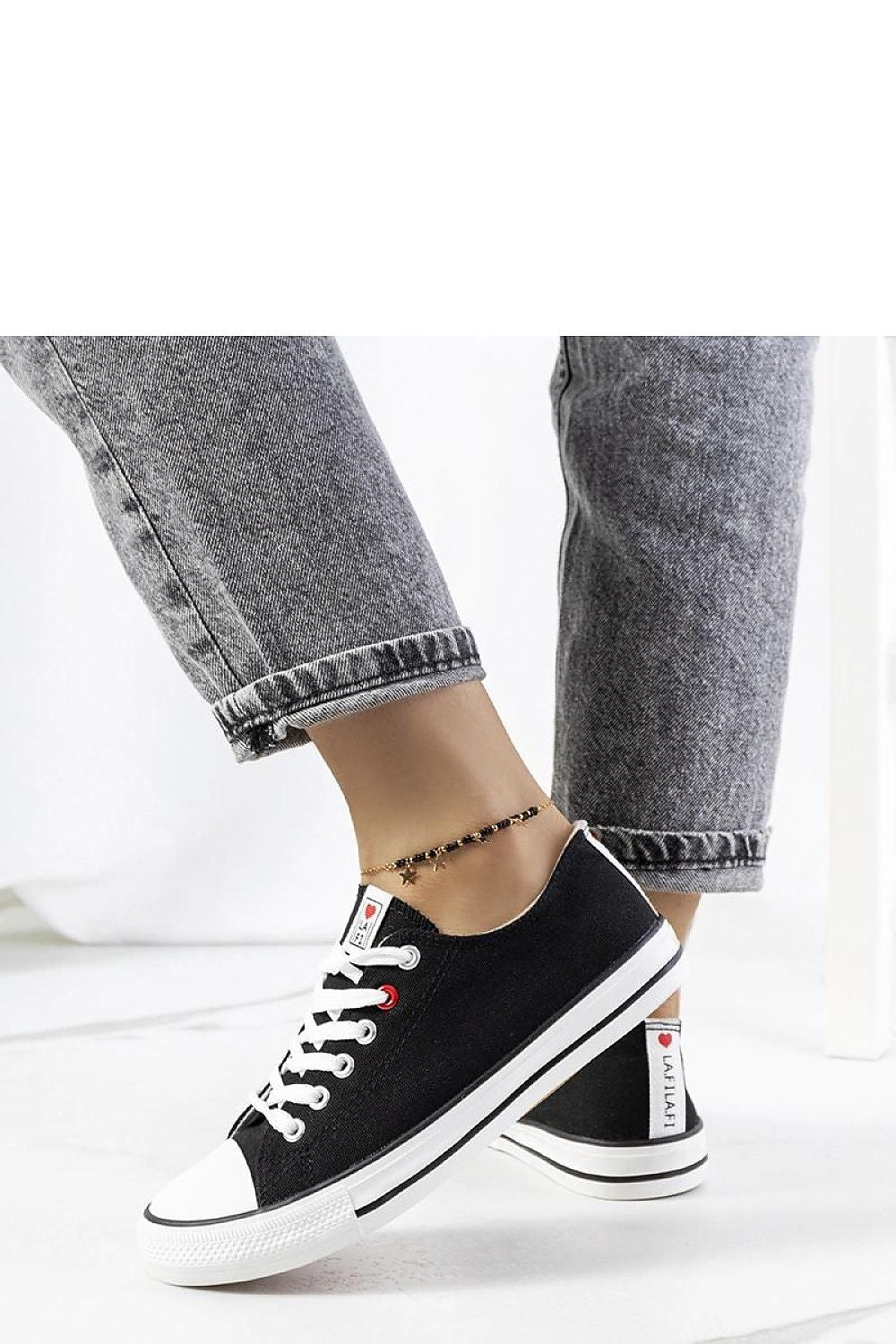 Baskets model 208037 Solea