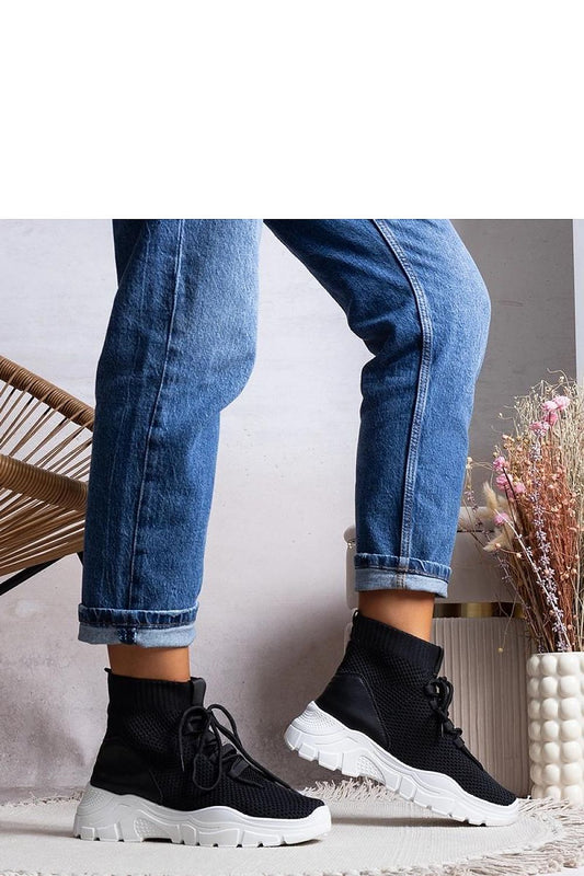 Baskets model 208040 Solea