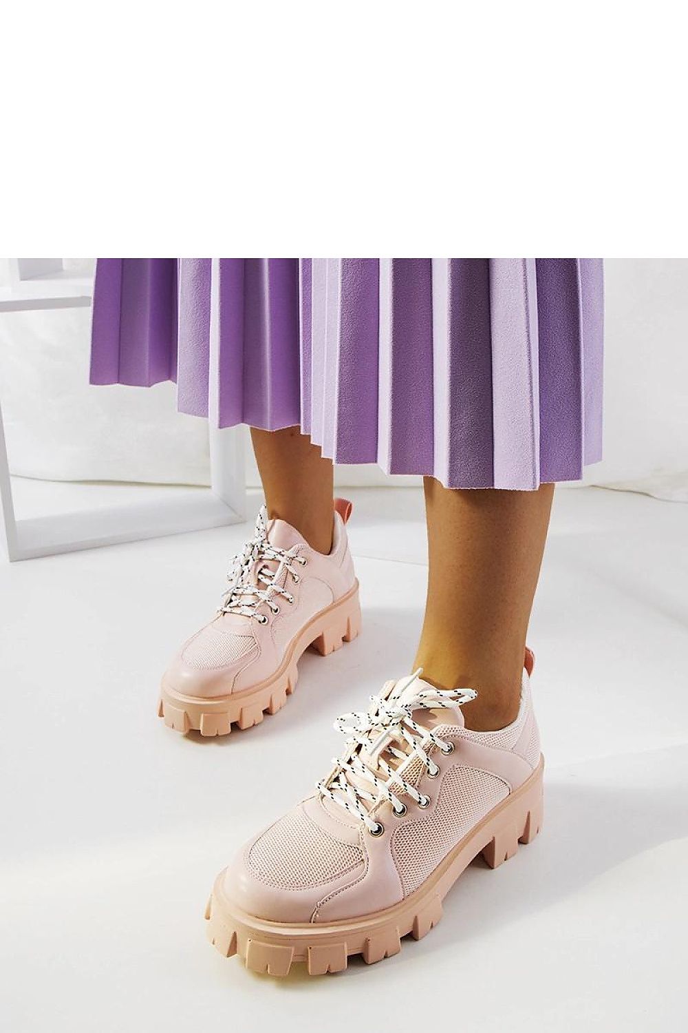 Baskets model 208048 Solea