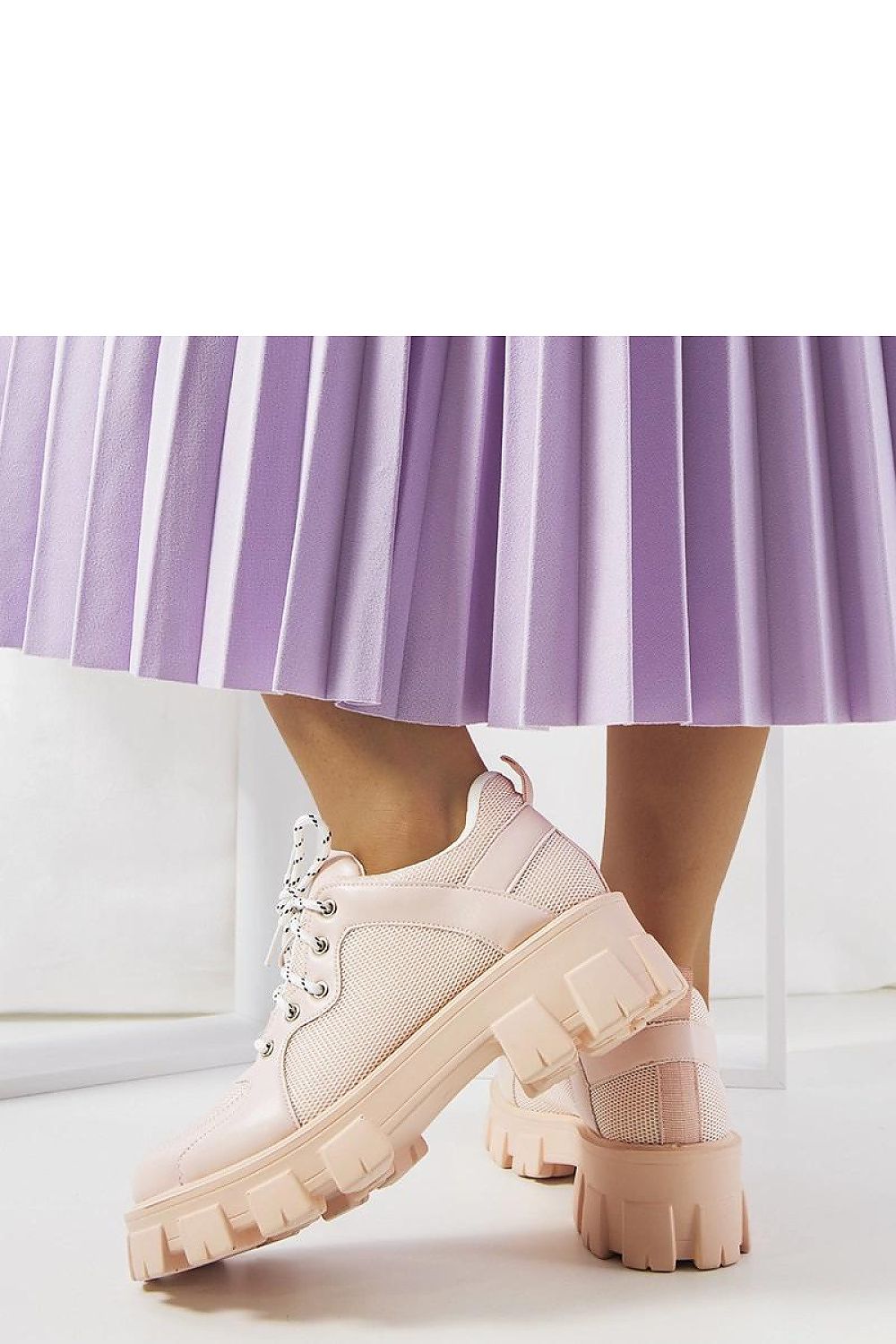 Baskets model 208048 Solea