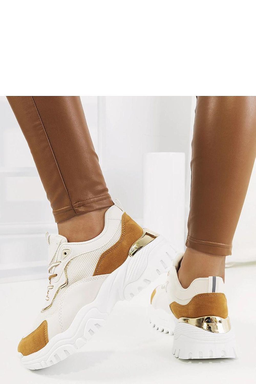 Baskets model 208049 Solea