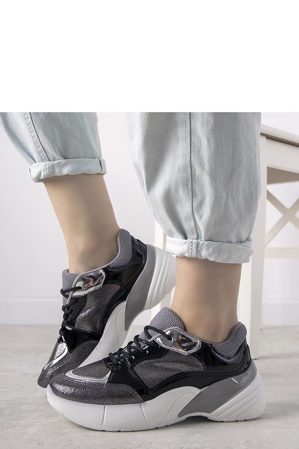 Baskets model 208053 Solea