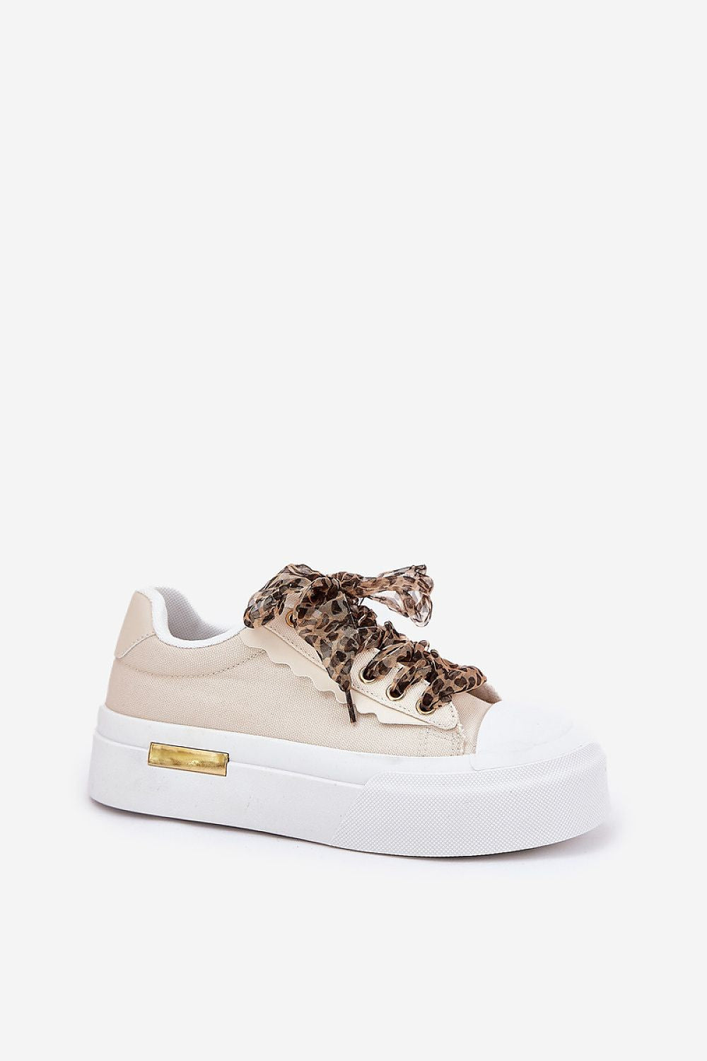 Baskets model 209818 Step in style