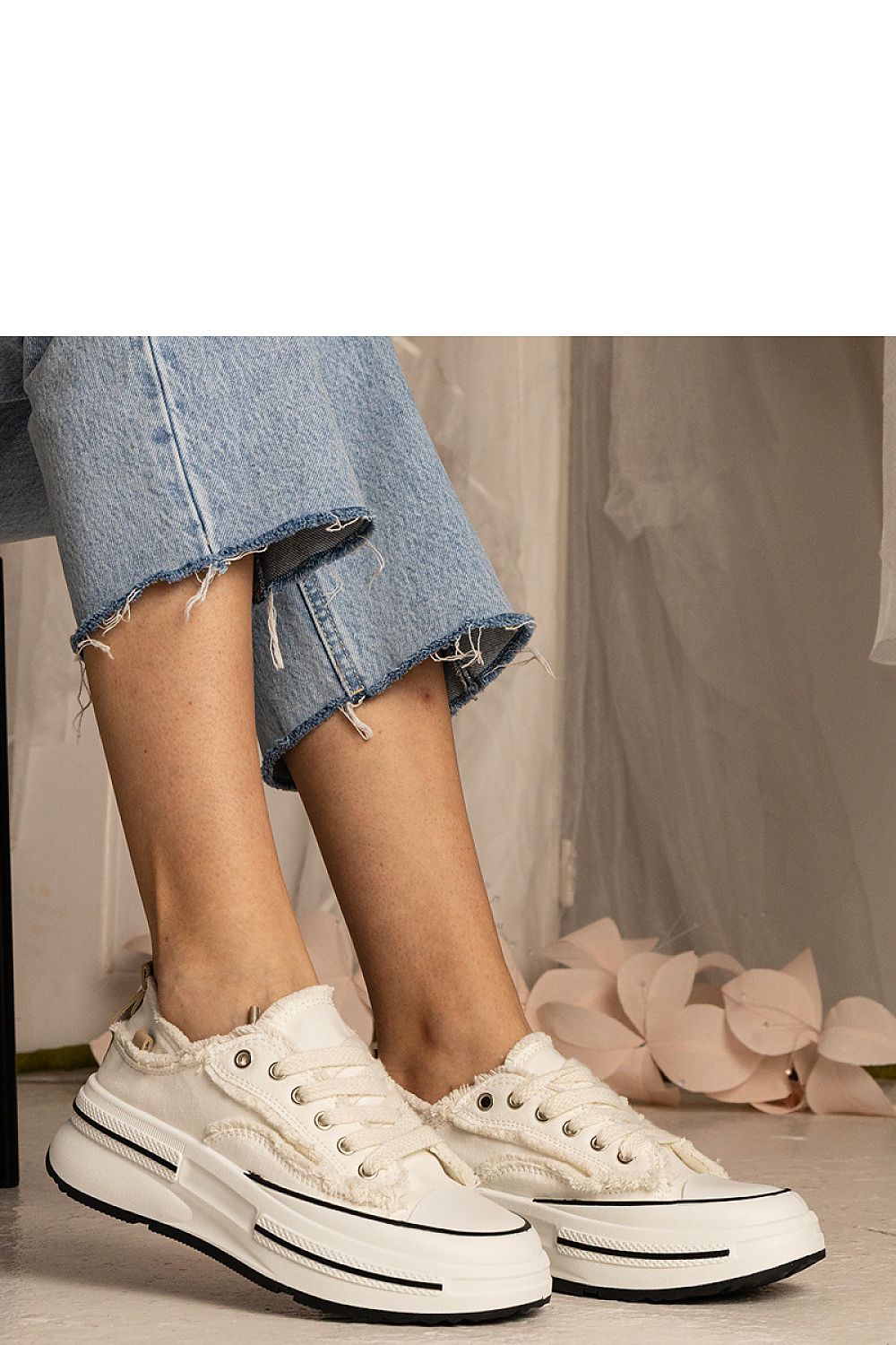 Baskets model 211786 PRIMO